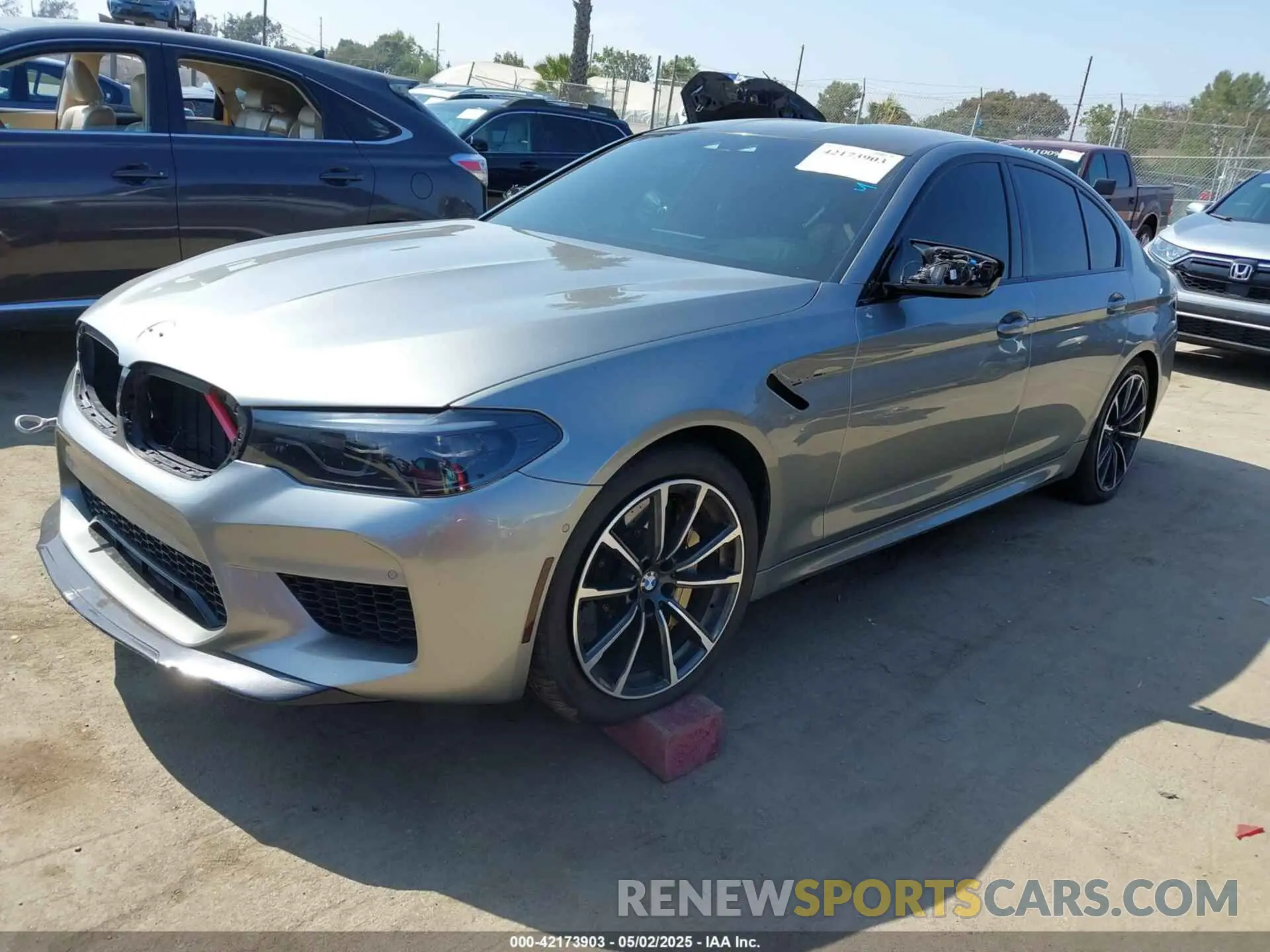 2 Photograph of a damaged car WBSJF0C59KB284173 BMW M5 2019