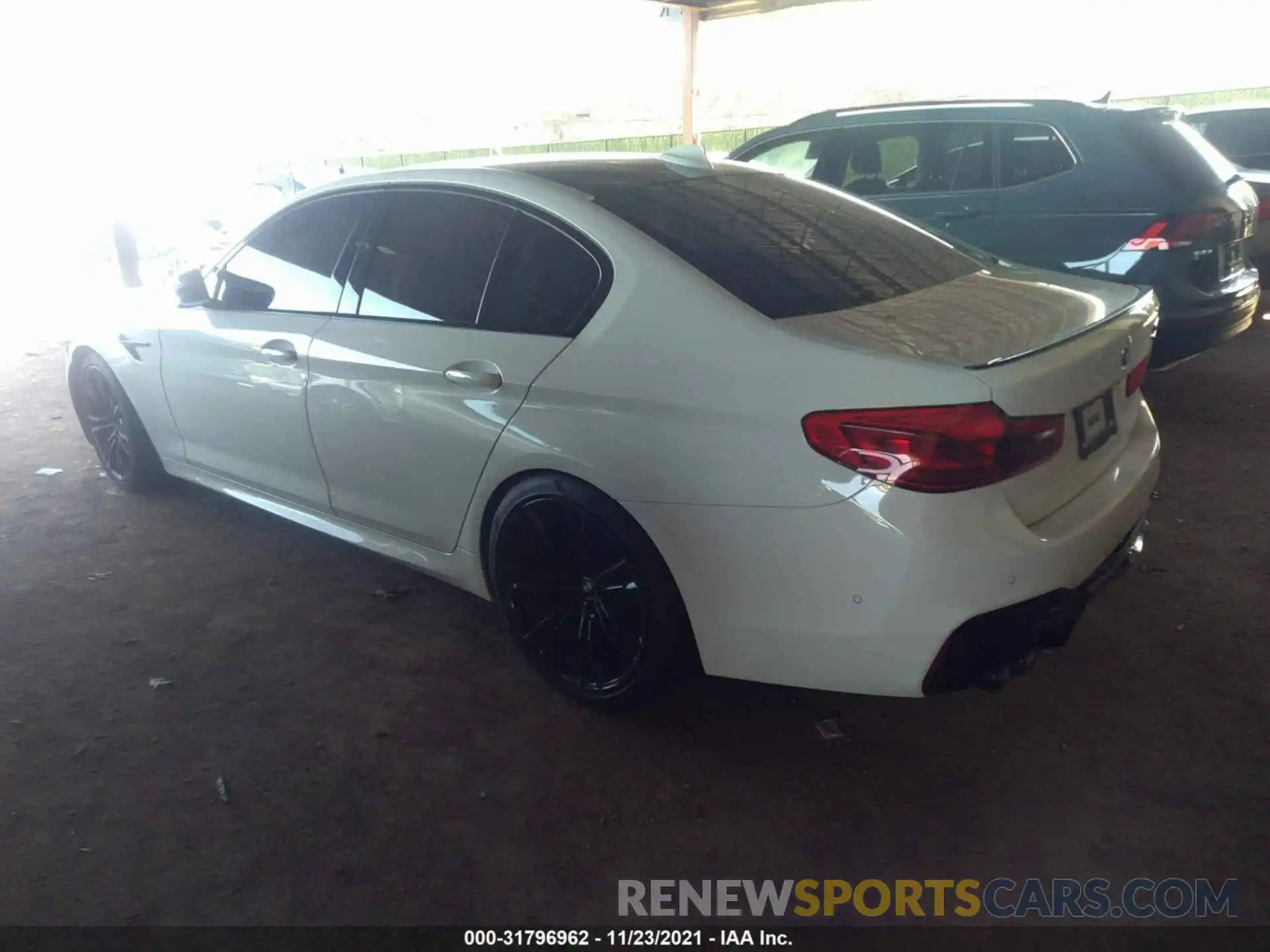 3 Photograph of a damaged car WBSJF0C5XKB284490 BMW M5 2019