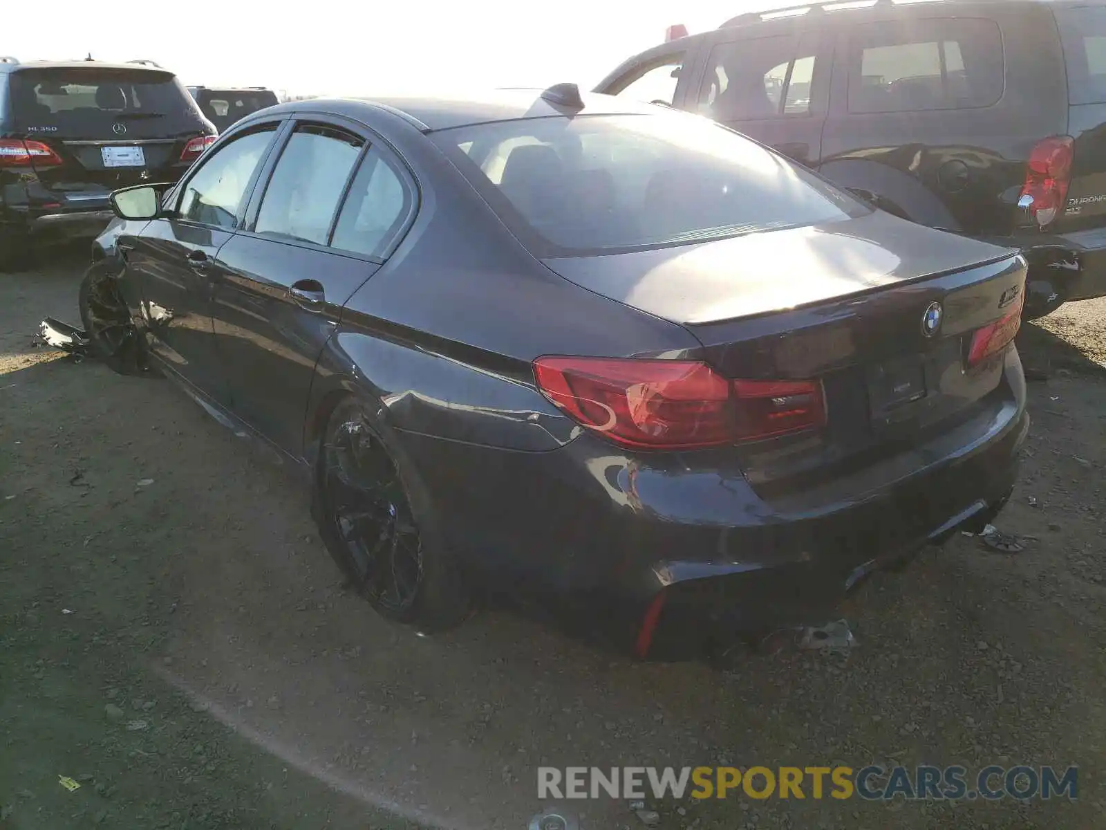 3 Photograph of a damaged car WBSJF0C5XKB285137 BMW M5 2019