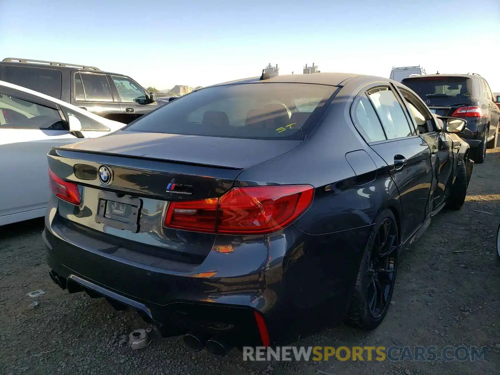 4 Photograph of a damaged car WBSJF0C5XKB285137 BMW M5 2019