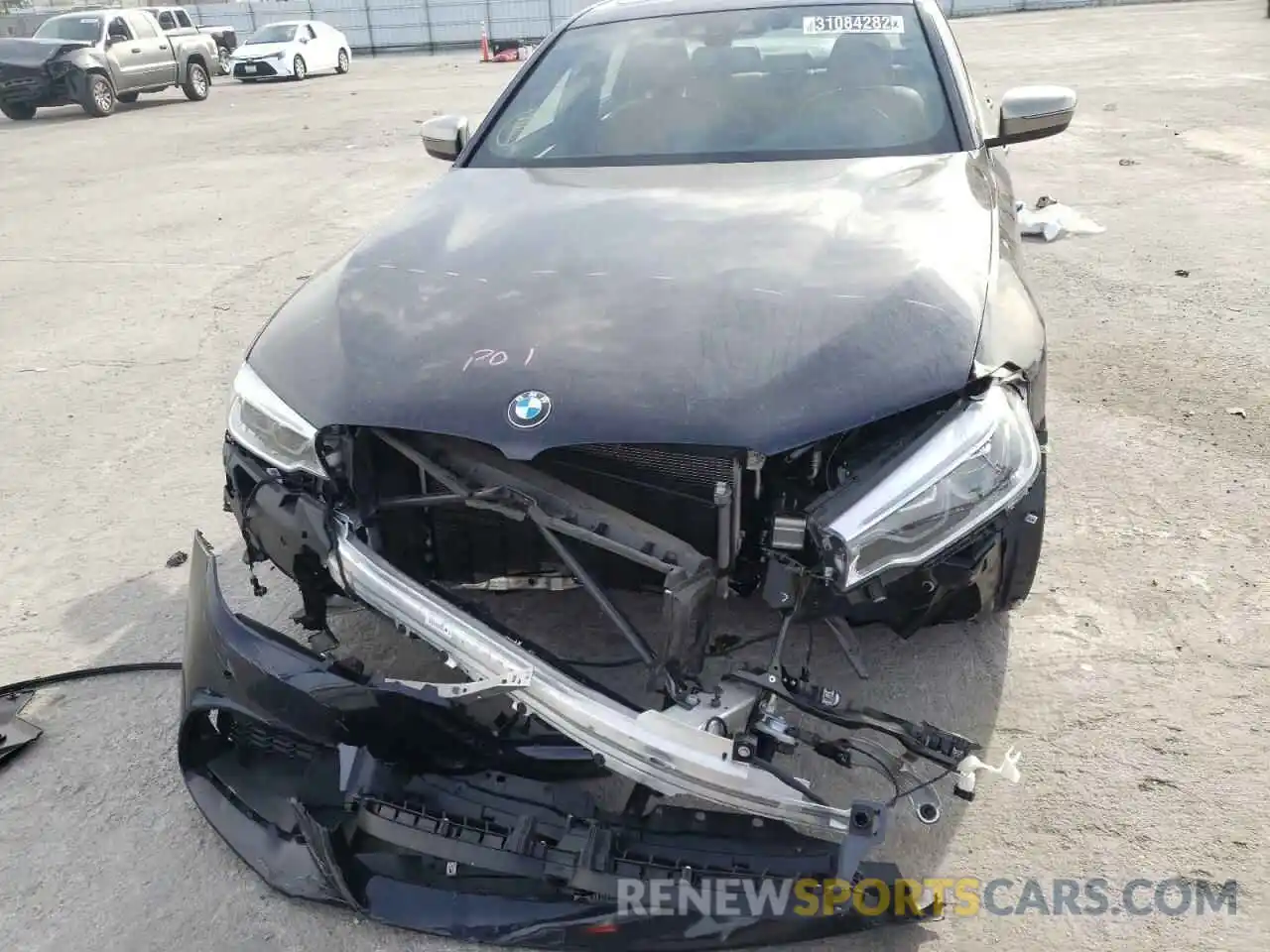 9 Photograph of a damaged car WBAJS7C04LBN96142 BMW M5 2020