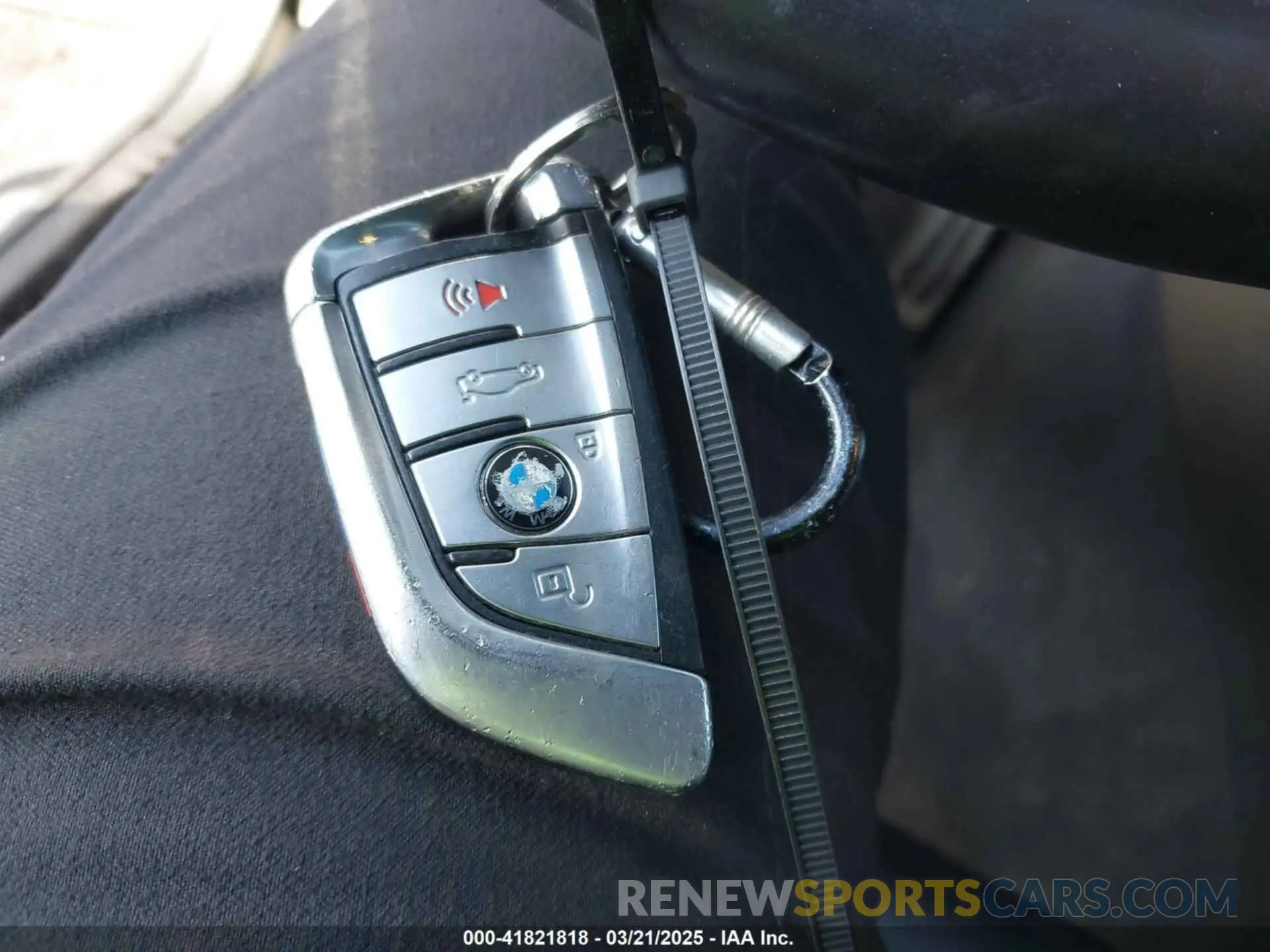 11 Photograph of a damaged car WBSJF0C03LCD70114 BMW M5 2020