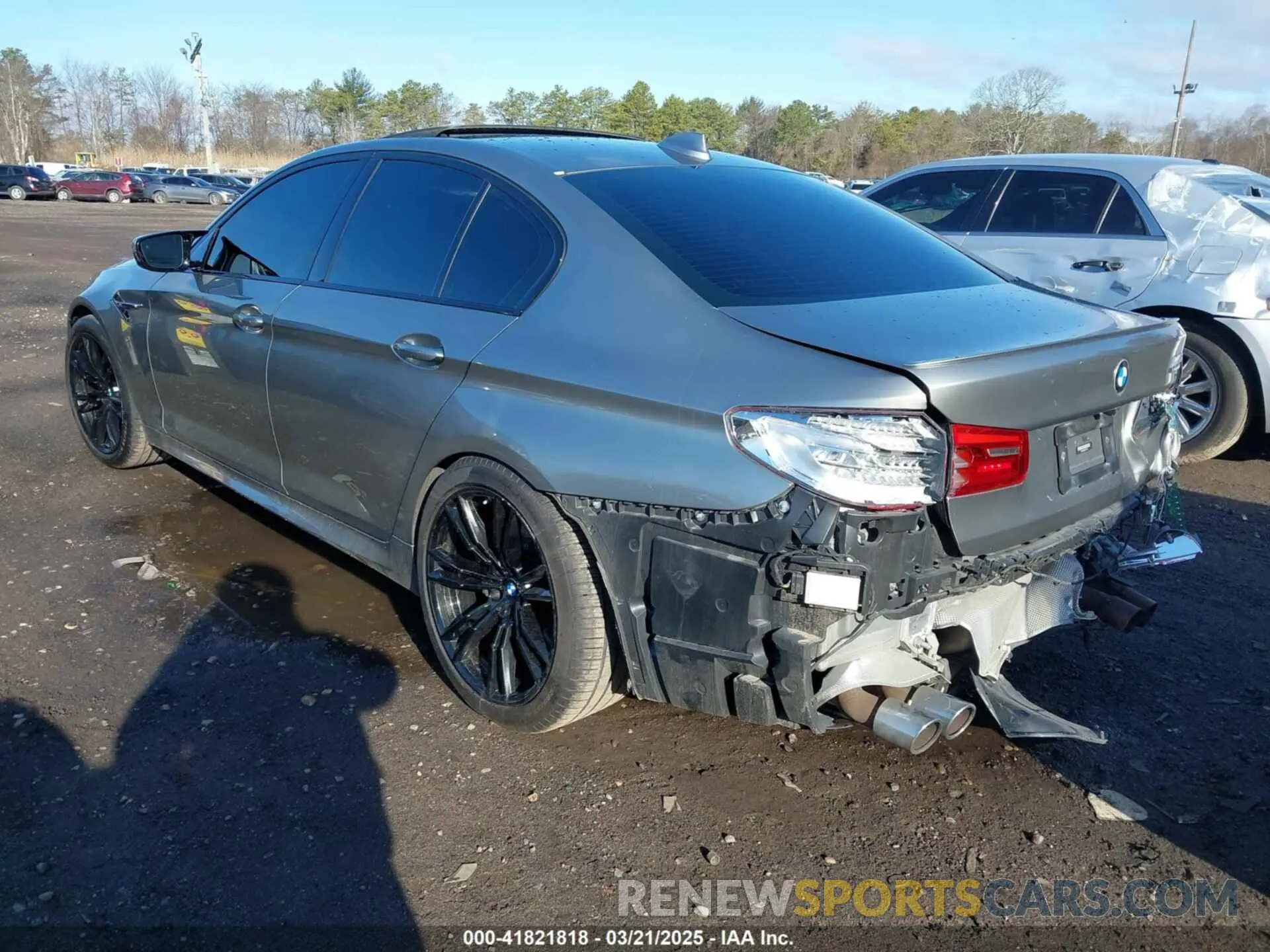 3 Photograph of a damaged car WBSJF0C03LCD70114 BMW M5 2020