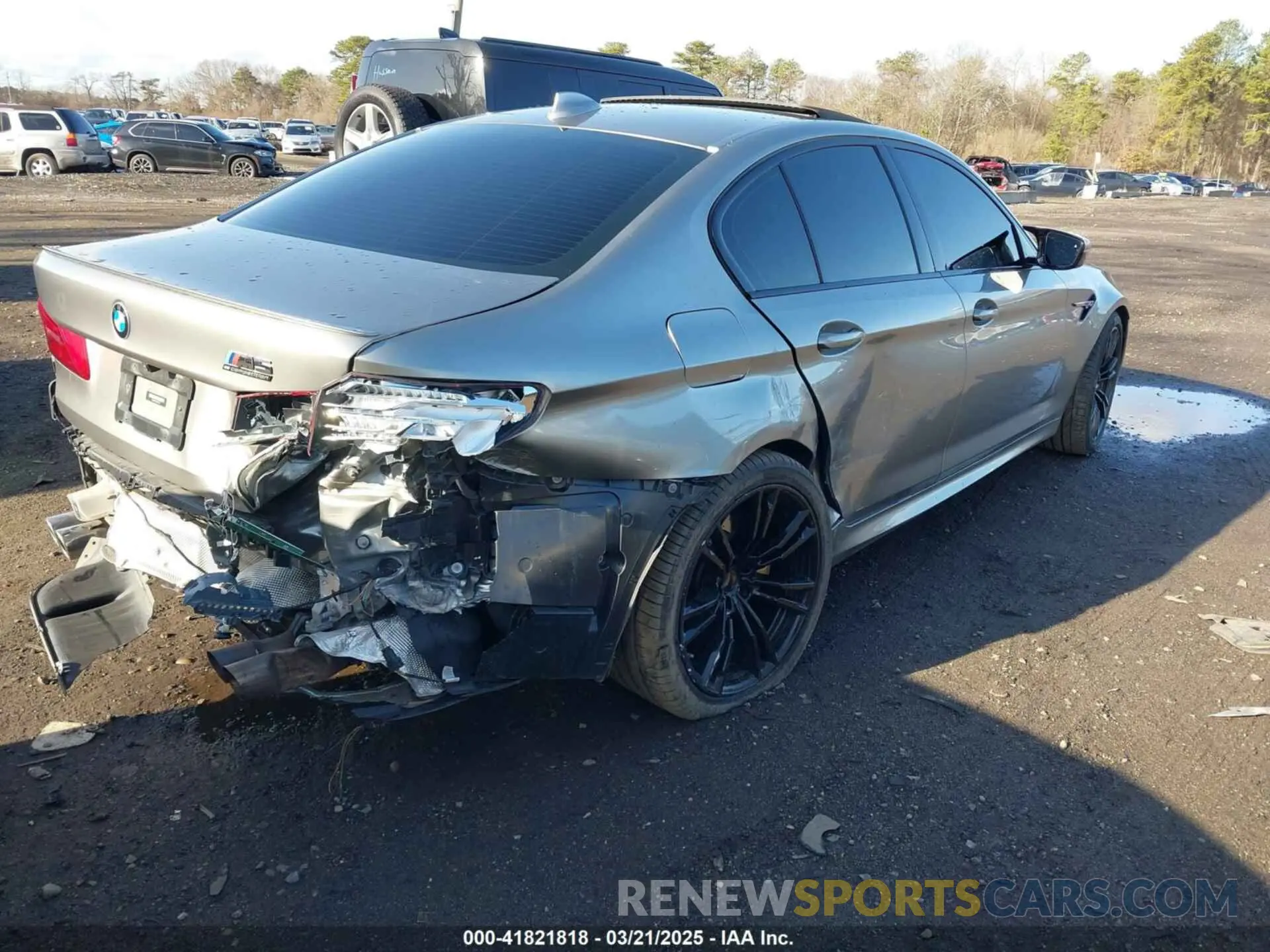 4 Photograph of a damaged car WBSJF0C03LCD70114 BMW M5 2020