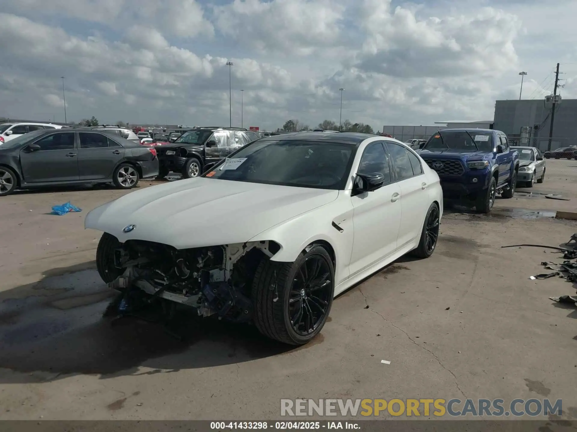 2 Photograph of a damaged car WBSJF0C08LB448907 BMW M5 2020