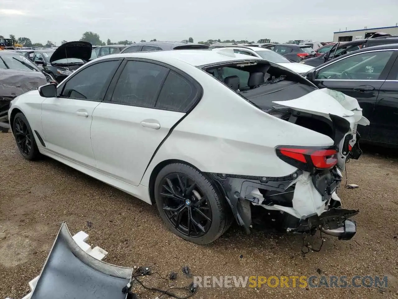 2 Photograph of a damaged car WBA13BK00MCF19770 BMW M5 2021
