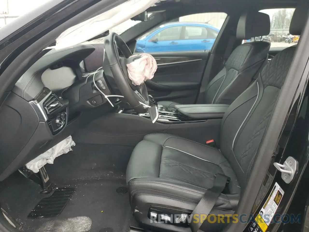7 Photograph of a damaged car WBA13BK00MCG04608 BMW M5 2021