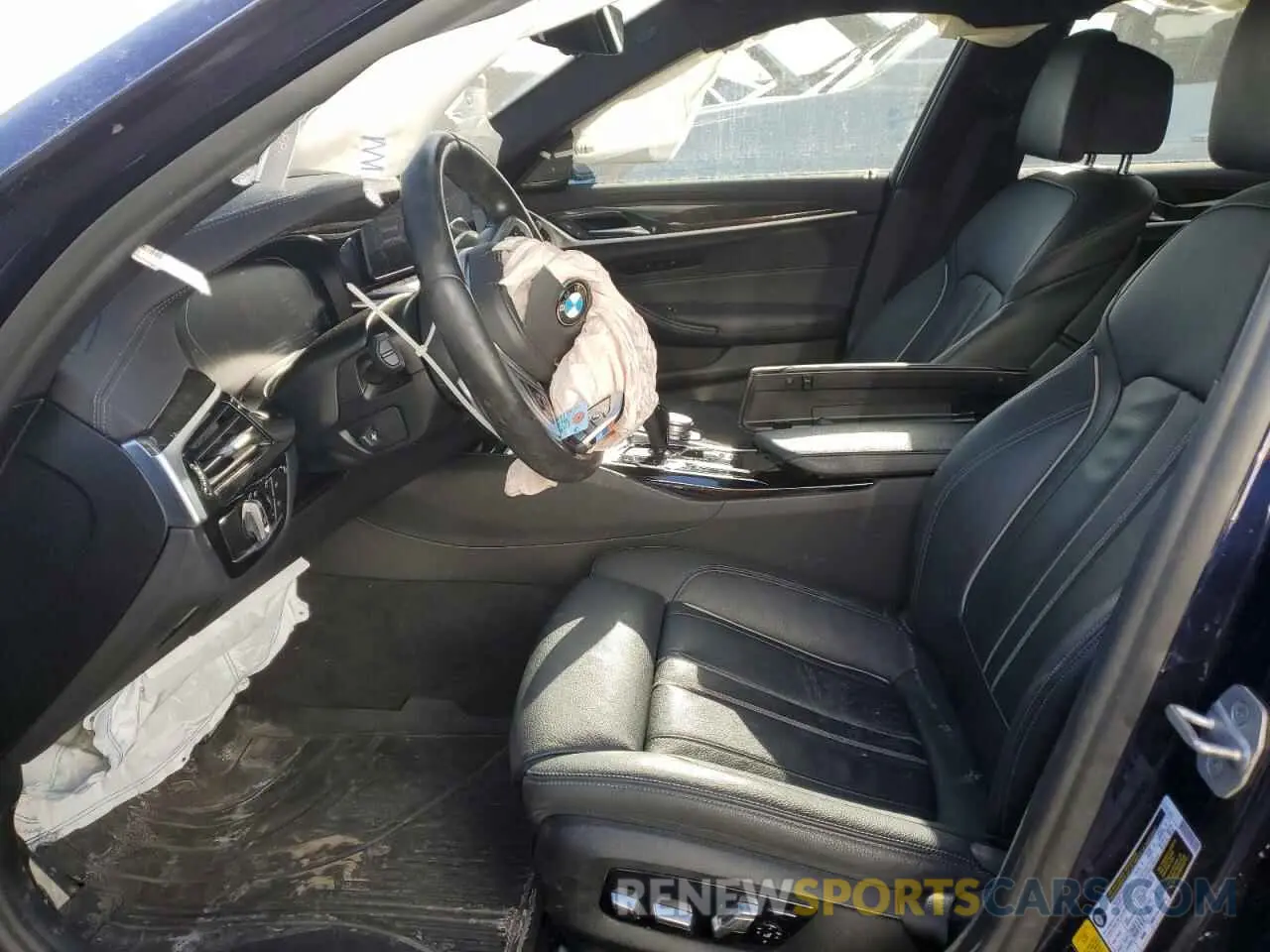 7 Photograph of a damaged car WBA13BK03MCF21643 BMW M5 2021