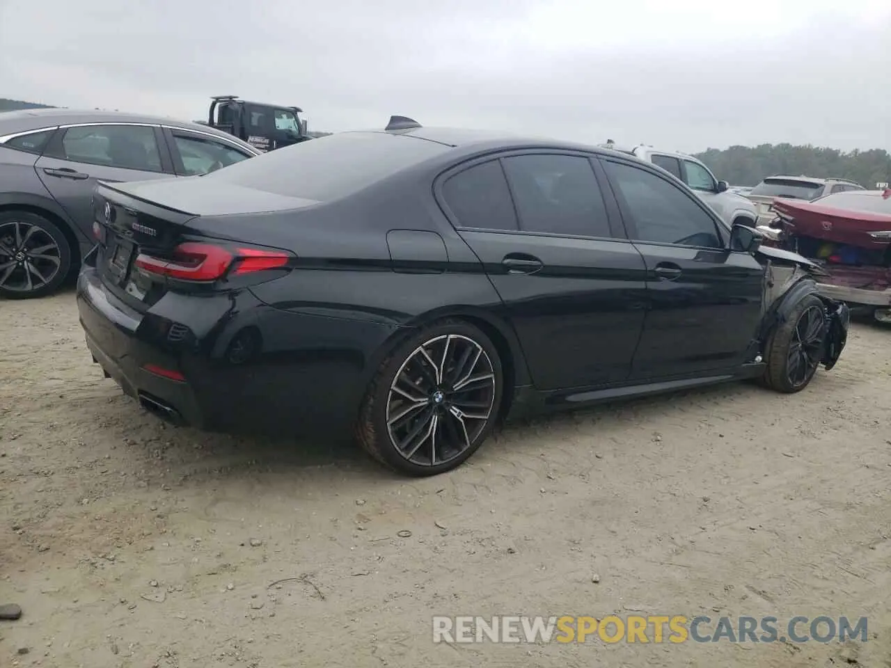 3 Photograph of a damaged car WBA13BK0XMCF46927 BMW M5 2021
