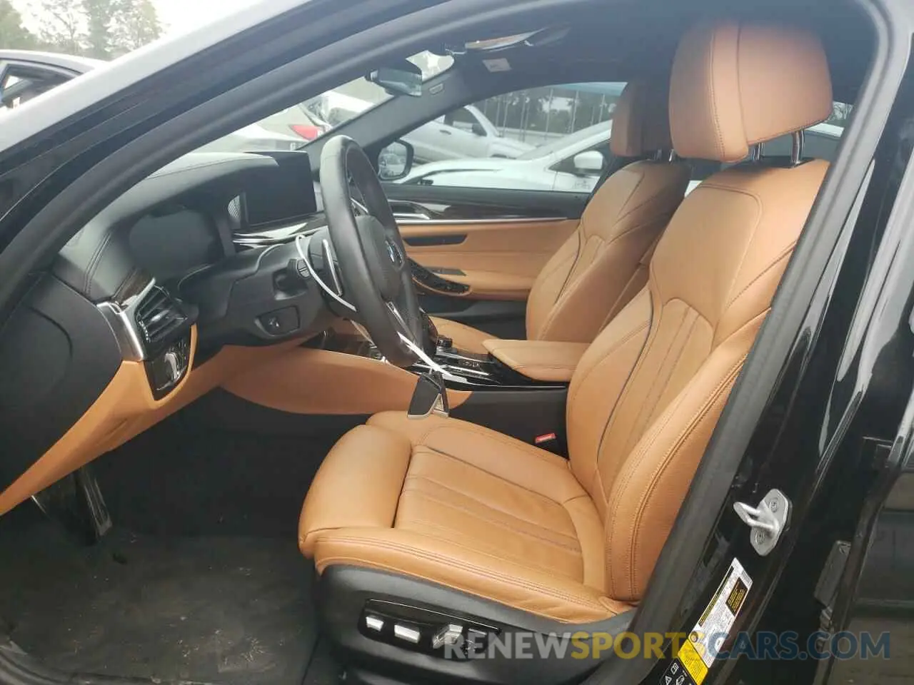 7 Photograph of a damaged car WBA13BK0XMCF46927 BMW M5 2021