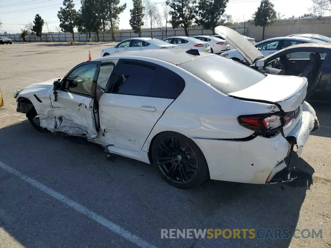 2 Photograph of a damaged car WBS83CH00MCF66384 BMW M5 2021