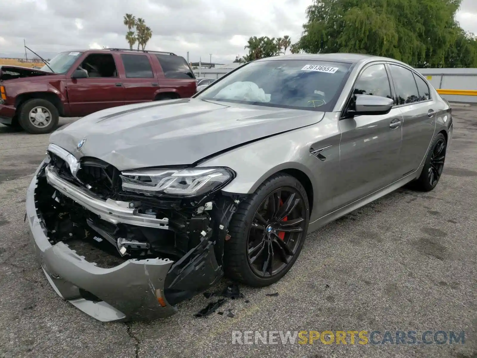 2 Photograph of a damaged car WBS83CH00MCF77899 BMW M5 2021