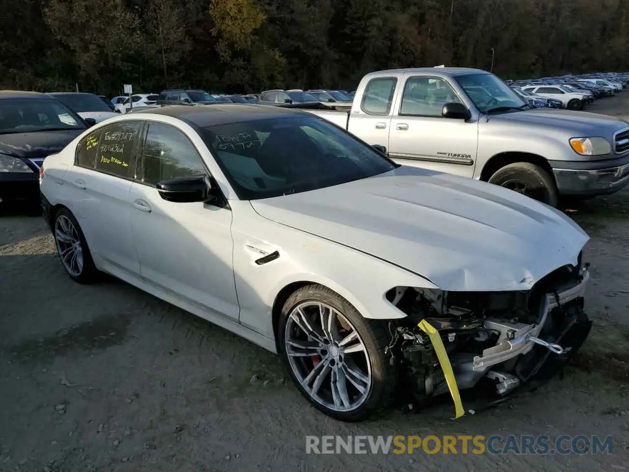 4 Photograph of a damaged car WBS83CH01MCF15654 BMW M5 2021
