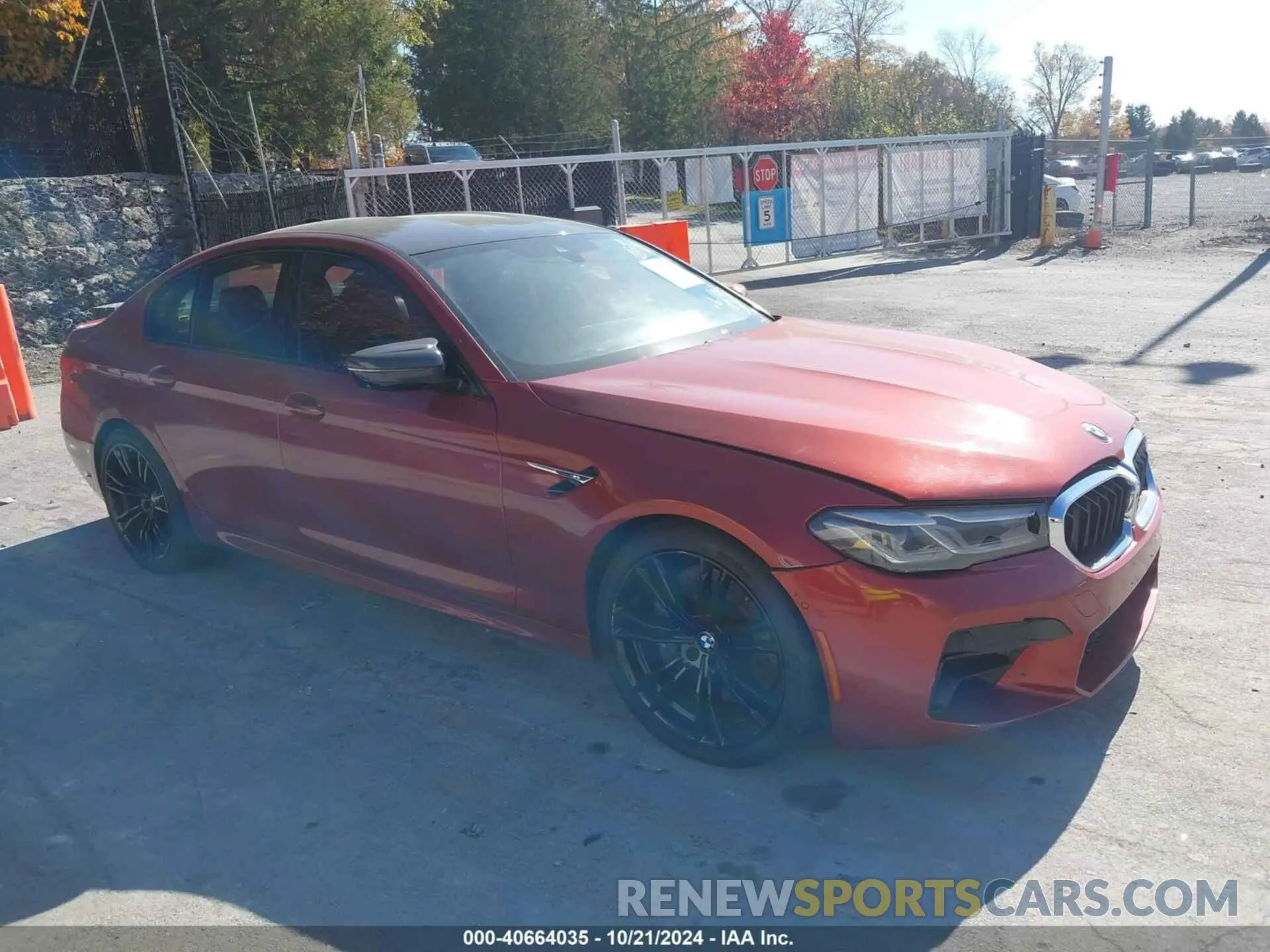 1 Photograph of a damaged car WBS83CH02MCF25335 BMW M5 2021