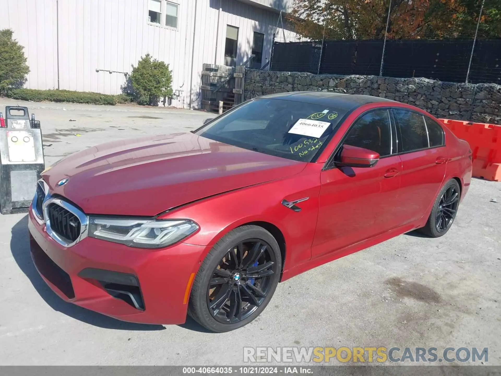 2 Photograph of a damaged car WBS83CH02MCF25335 BMW M5 2021
