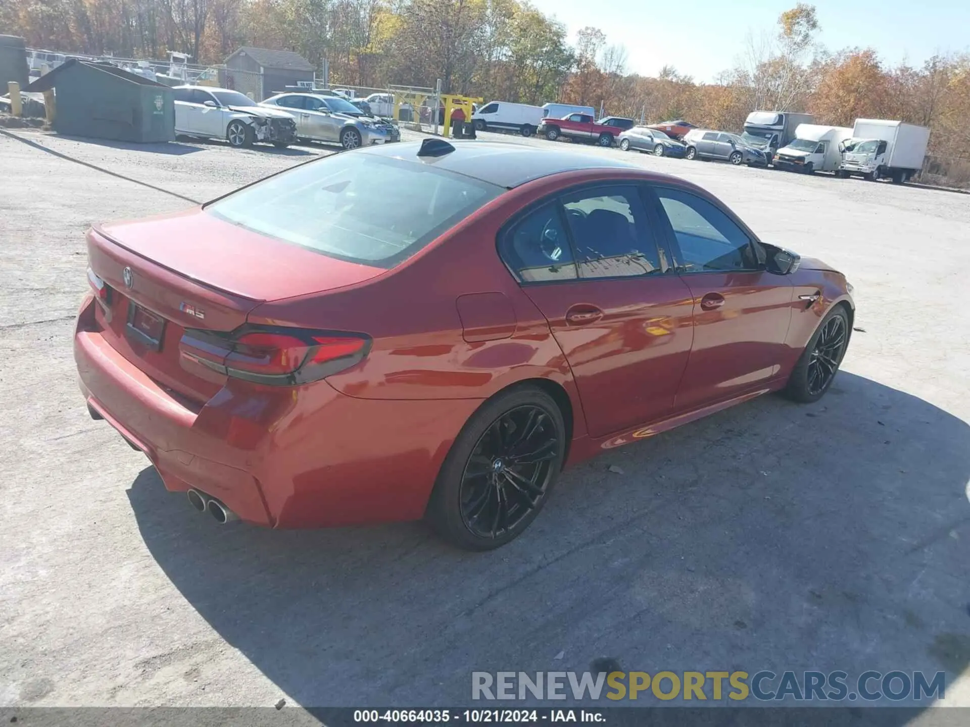 4 Photograph of a damaged car WBS83CH02MCF25335 BMW M5 2021
