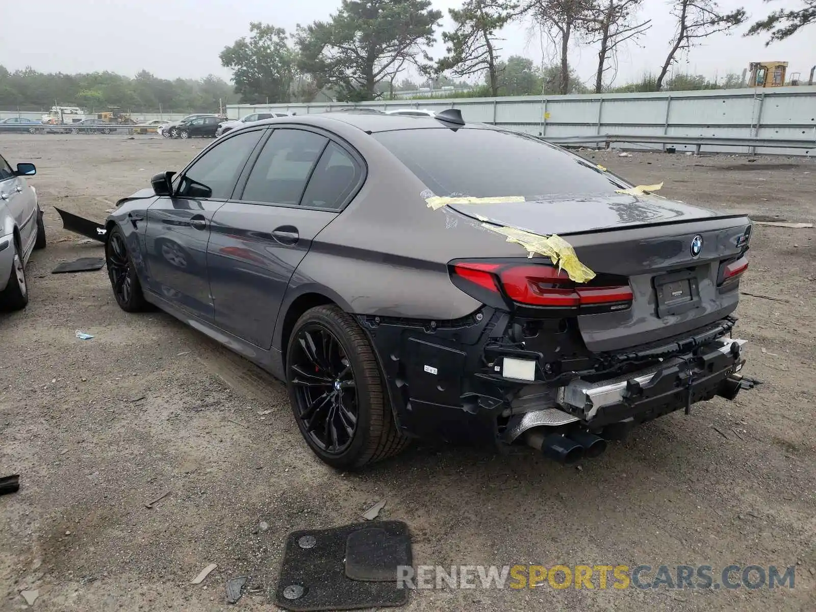 3 Photograph of a damaged car WBS83CH03MCF36196 BMW M5 2021