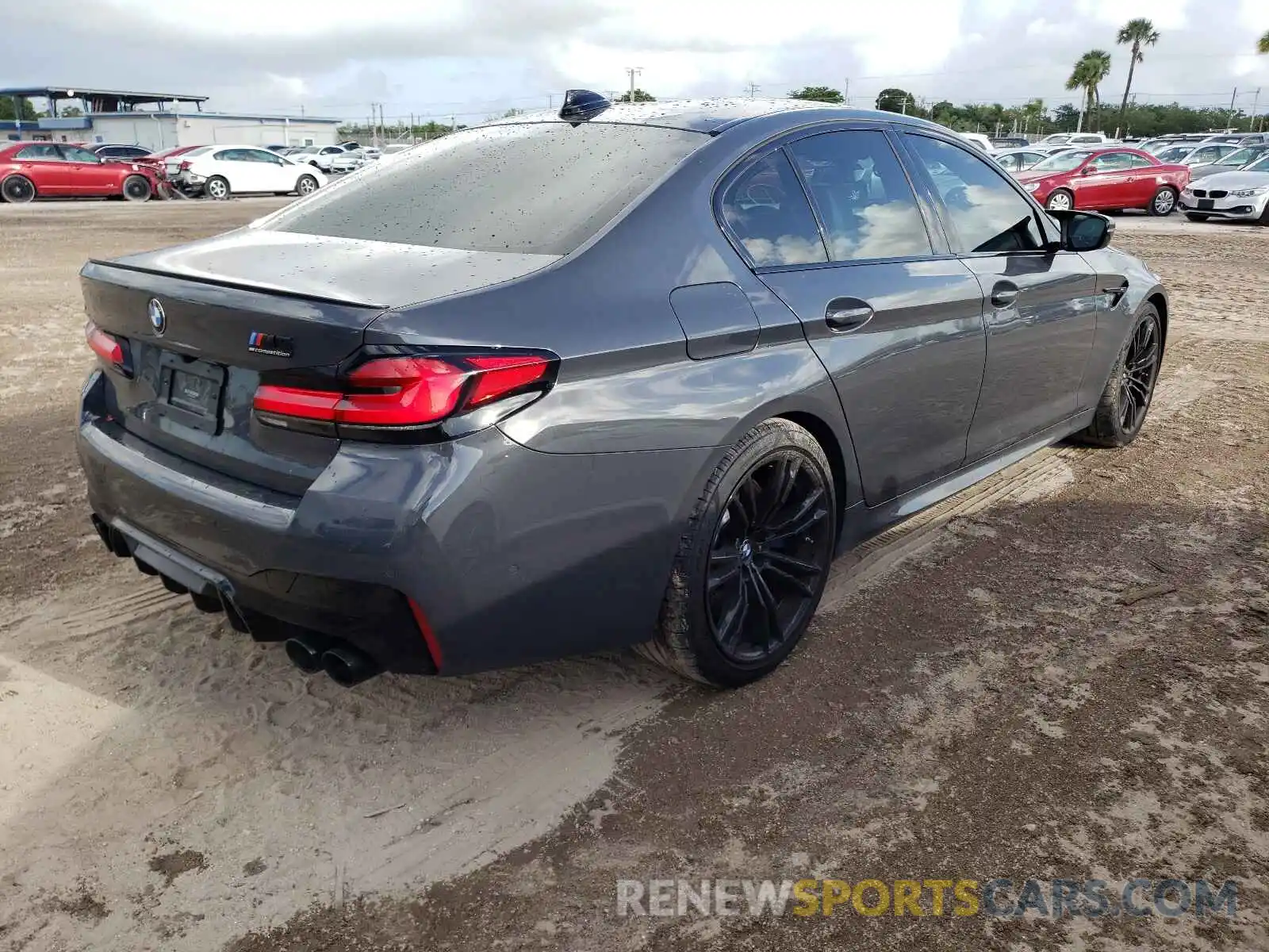 4 Photograph of a damaged car WBS83CH04MCF76691 BMW M5 2021