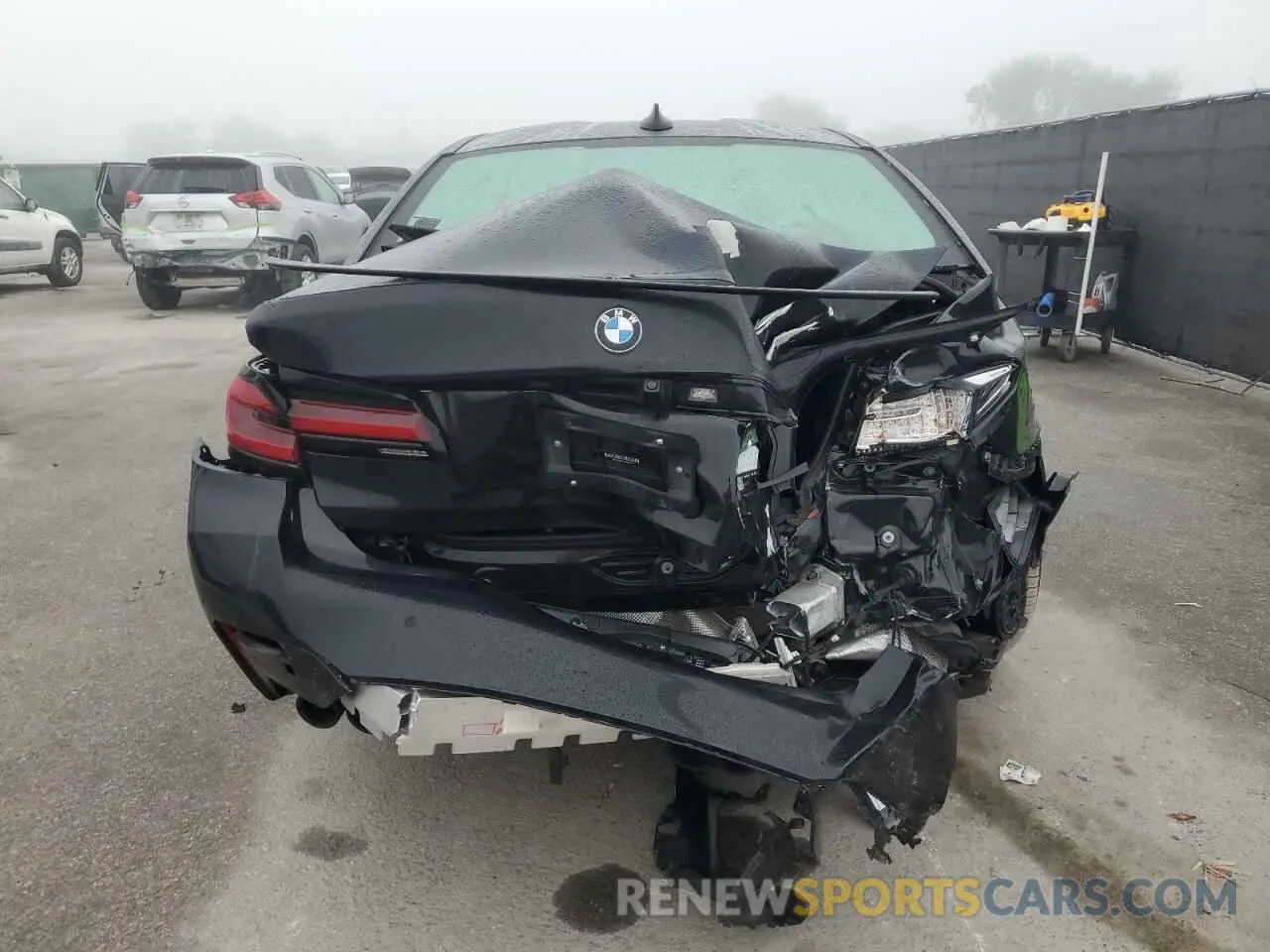 6 Photograph of a damaged car WBS83CH04MCG09673 BMW M5 2021