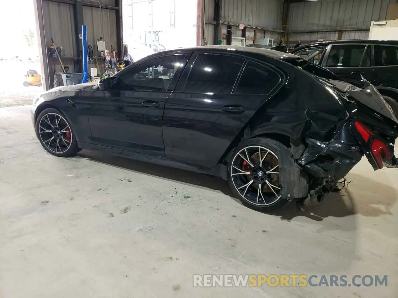 2 Photograph of a damaged car WBS83CH06MCF15472 BMW M5 2021