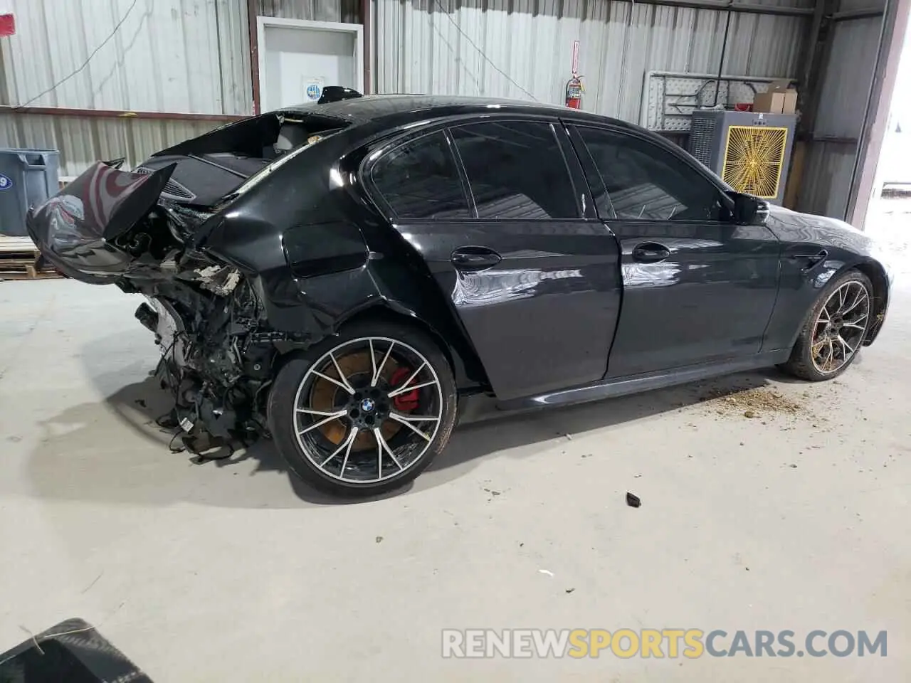 3 Photograph of a damaged car WBS83CH06MCF15472 BMW M5 2021
