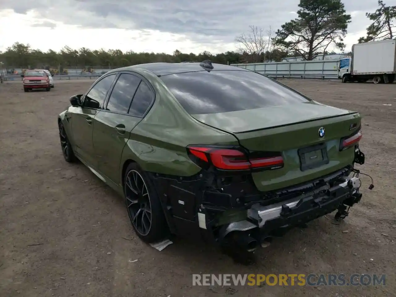 3 Photograph of a damaged car WBS83CH06MCH25361 BMW M5 2021