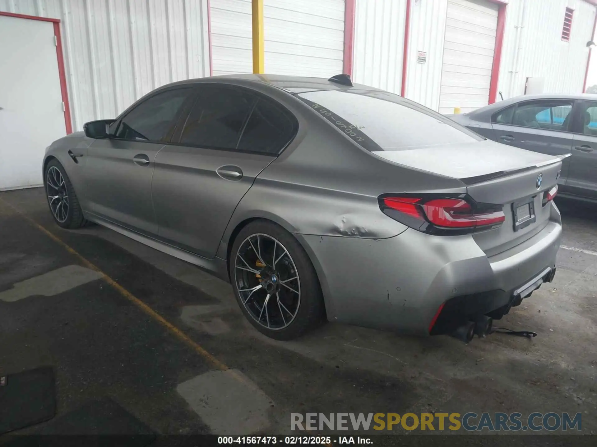 3 Photograph of a damaged car WBS83CH07MCF43250 BMW M5 2021