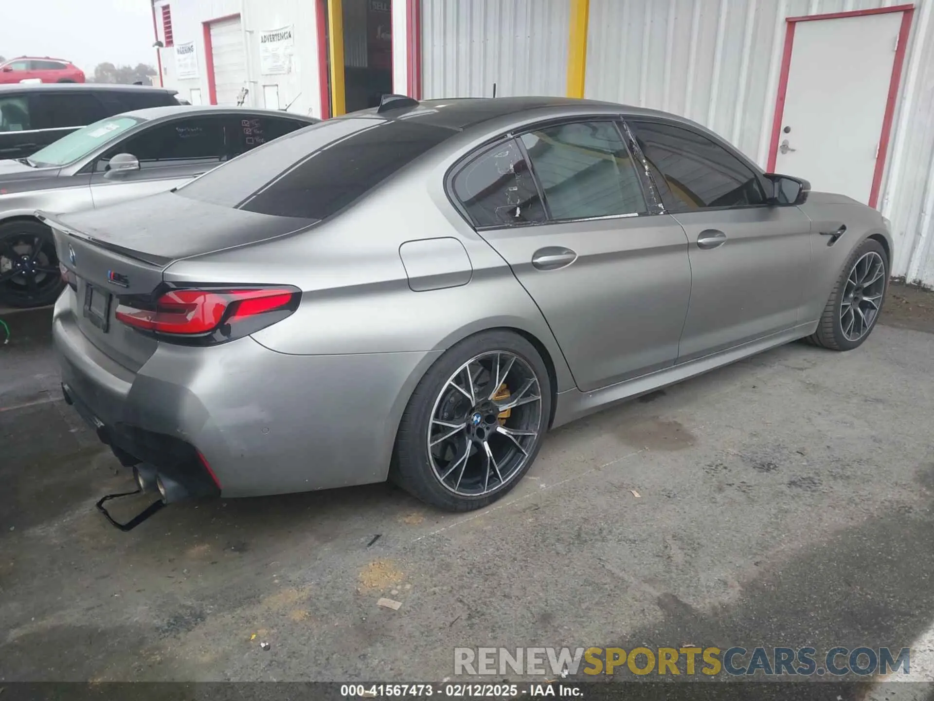 4 Photograph of a damaged car WBS83CH07MCF43250 BMW M5 2021