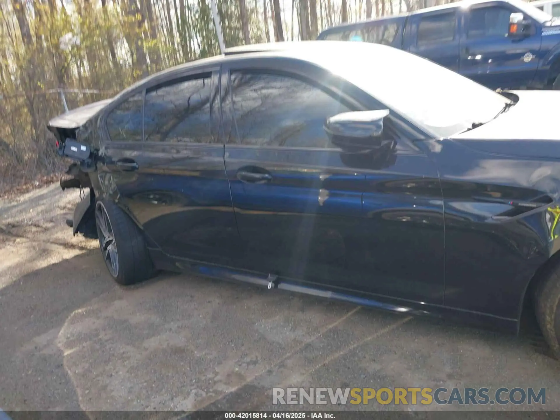 12 Photograph of a damaged car WBS83CH08MCF73017 BMW M5 2021