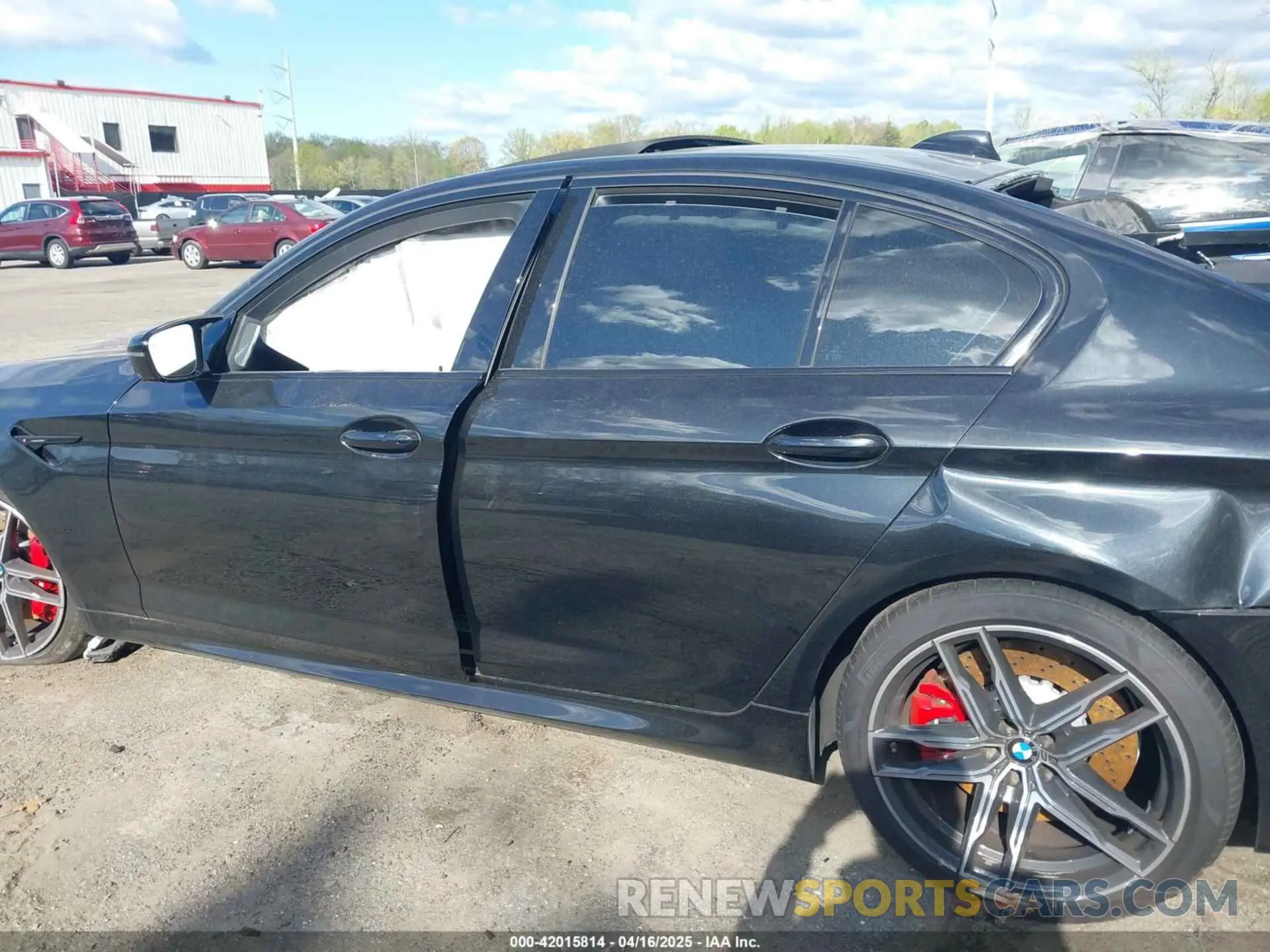13 Photograph of a damaged car WBS83CH08MCF73017 BMW M5 2021
