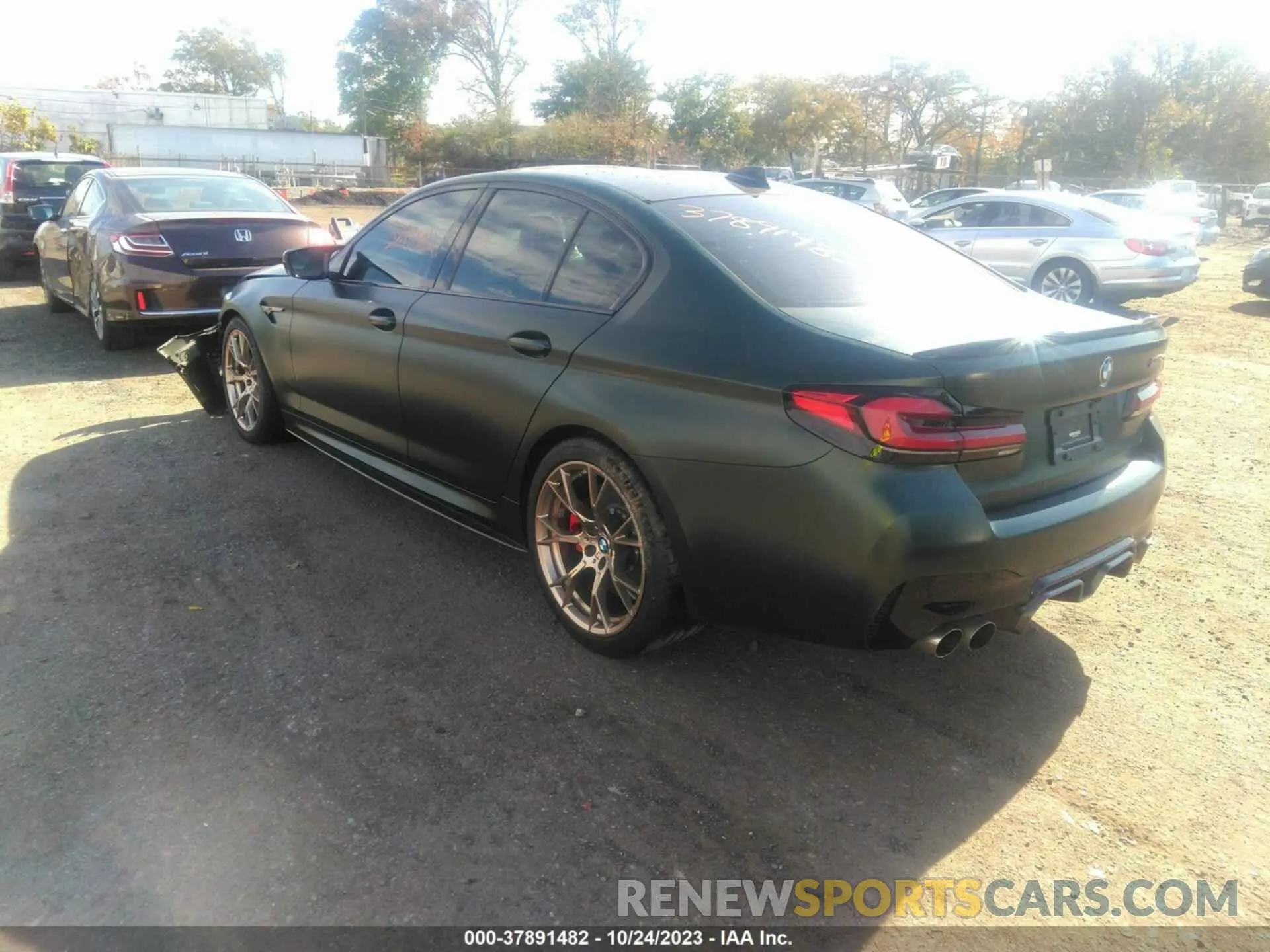 3 Photograph of a damaged car WBS73CH00NCJ75875 BMW M5 2022