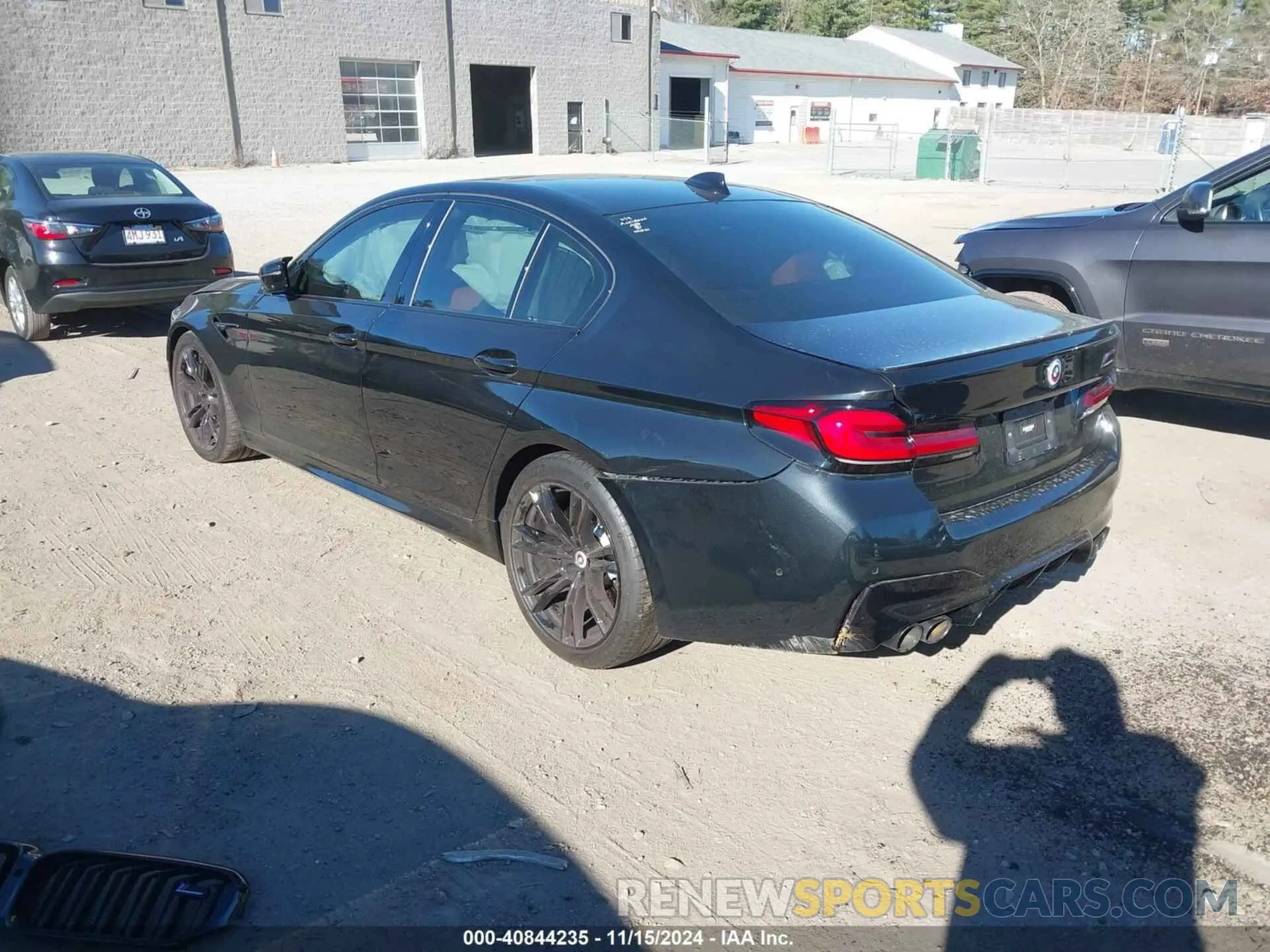 3 Photograph of a damaged car WBS83CH01NCK58820 BMW M5 2022