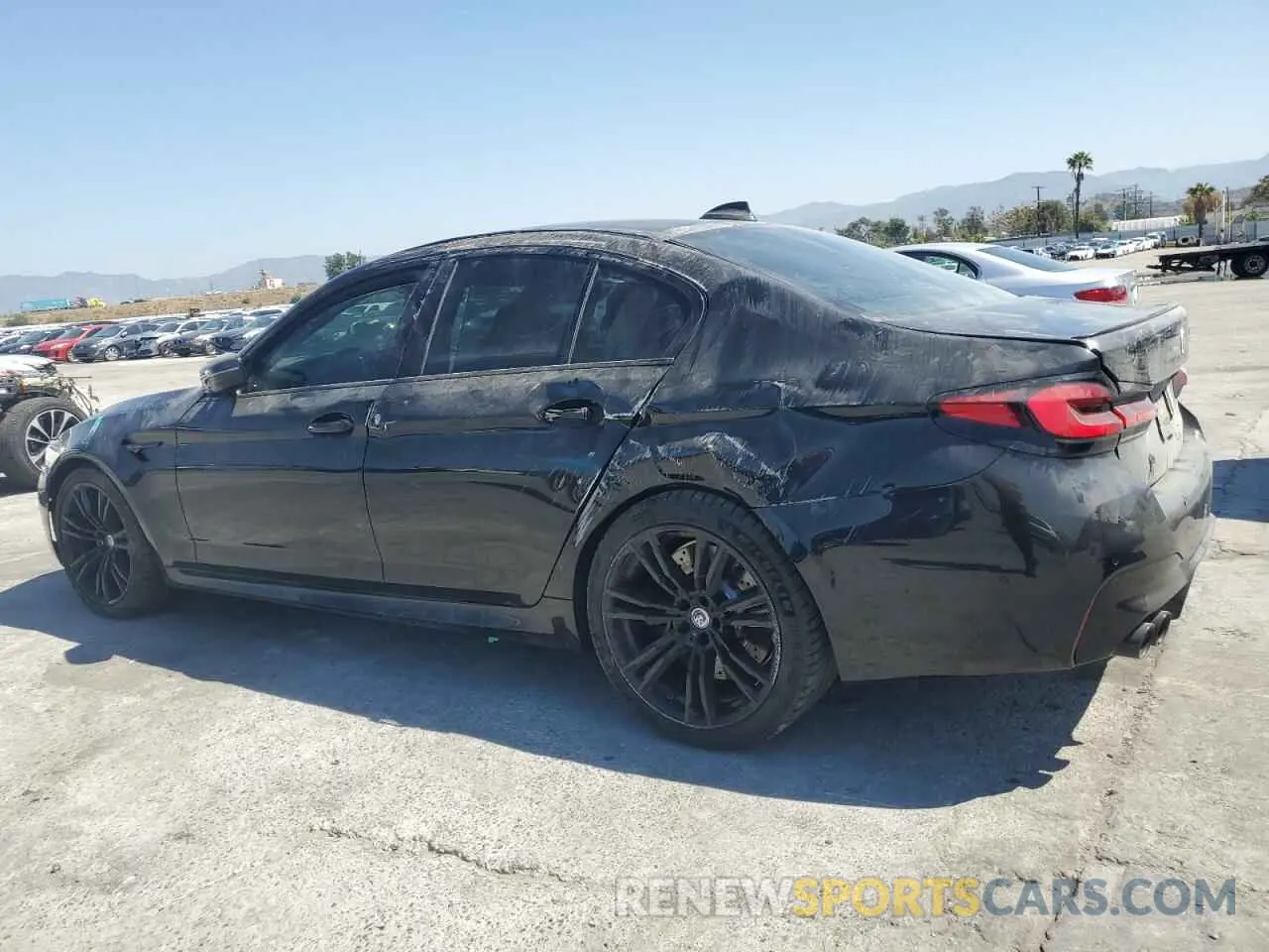2 Photograph of a damaged car WBS83CH05NCK23035 BMW M5 2022
