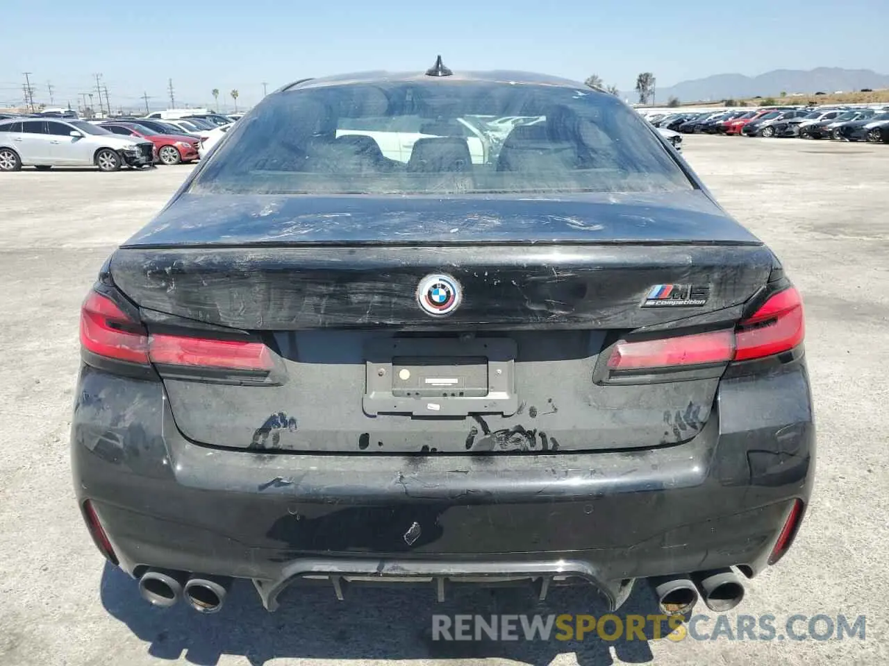 6 Photograph of a damaged car WBS83CH05NCK23035 BMW M5 2022