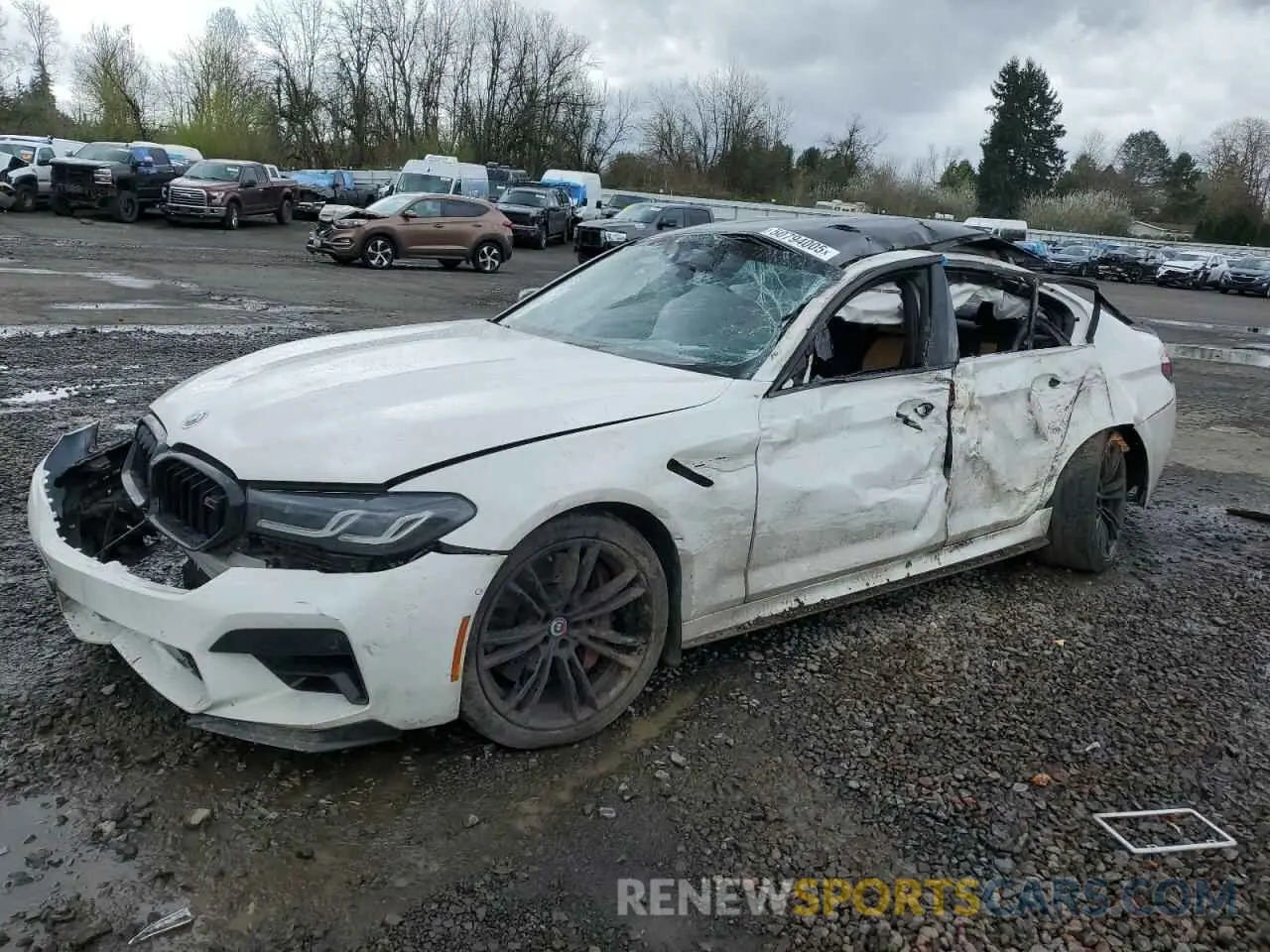 1 Photograph of a damaged car WBS83CH08NCK37012 BMW M5 2022