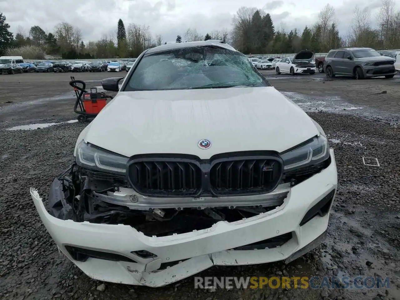 5 Photograph of a damaged car WBS83CH08NCK37012 BMW M5 2022