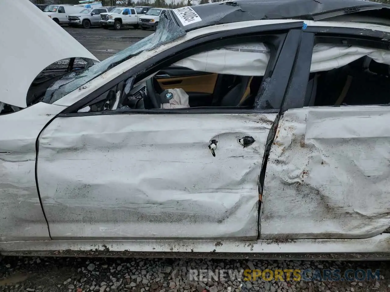 7 Photograph of a damaged car WBS83CH08NCK37012 BMW M5 2022