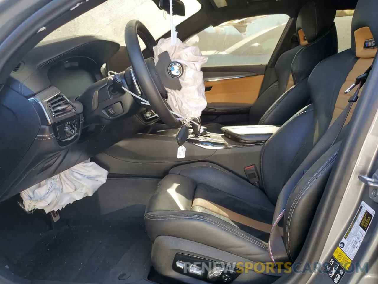 7 Photograph of a damaged car WBS83CH03PCN55686 BMW M5 2023