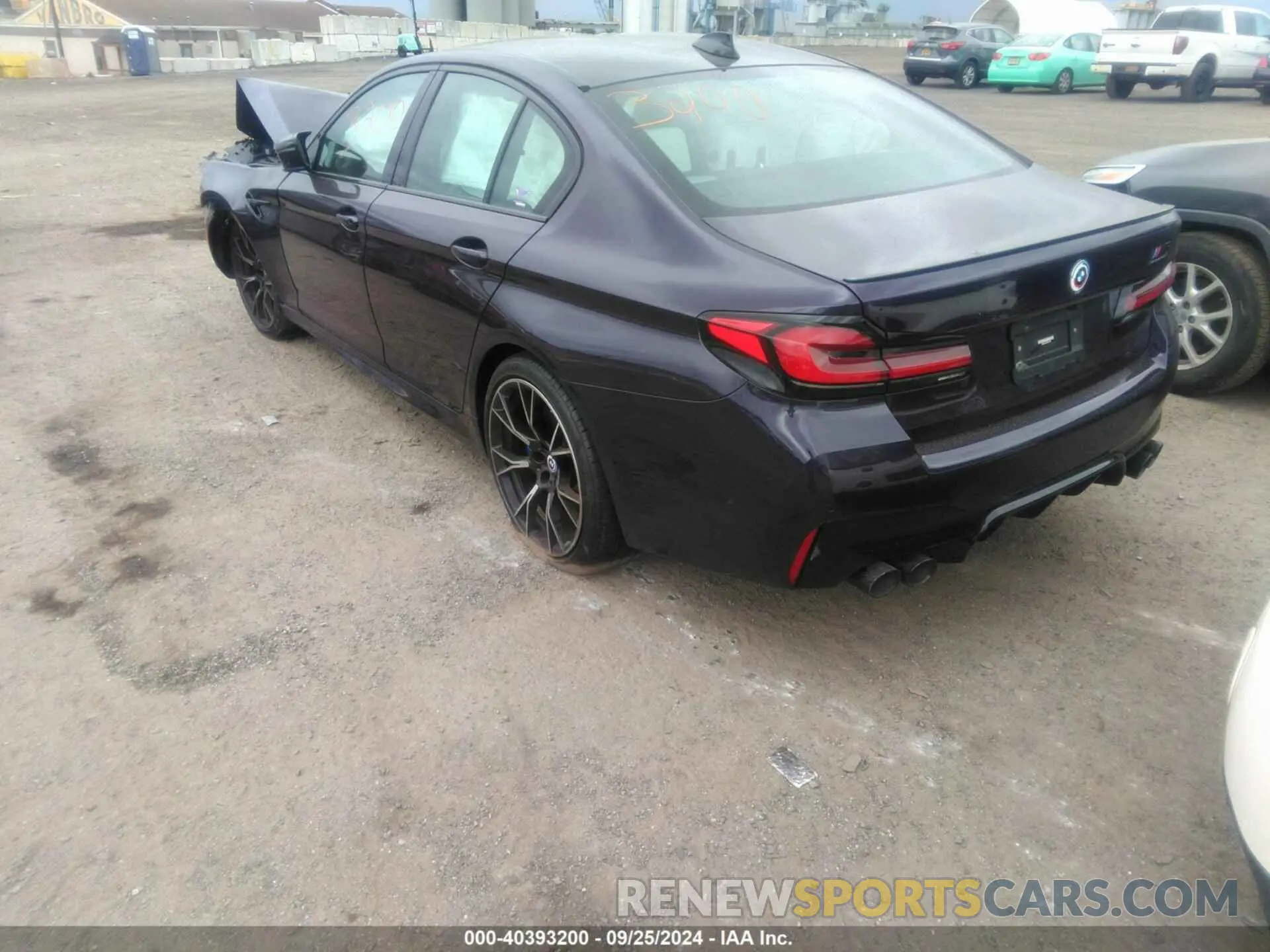 3 Photograph of a damaged car WBS83CH06PCN17983 BMW M5 2023