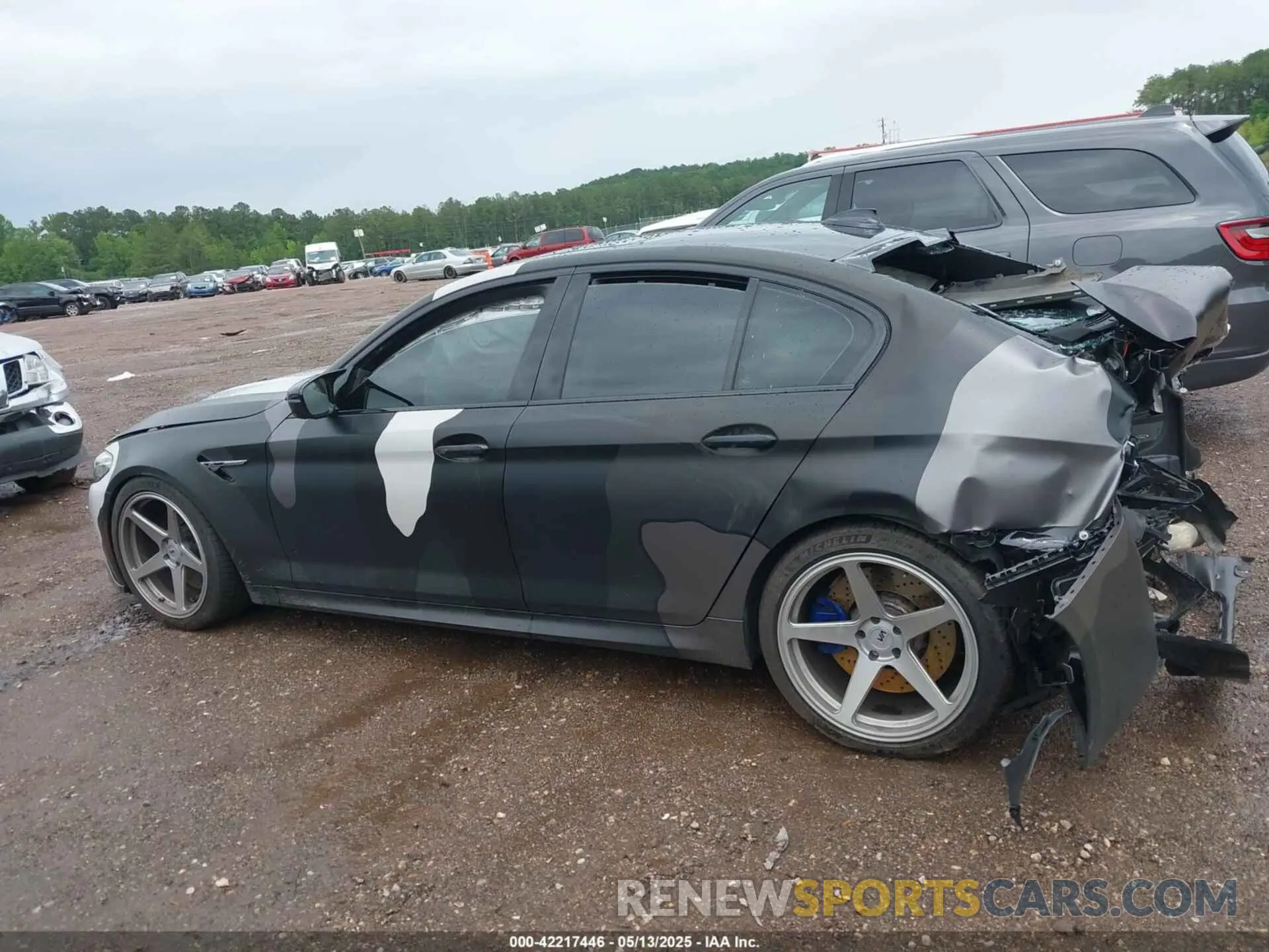 14 Photograph of a damaged car WBS83CH07PCM91524 BMW M5 2023