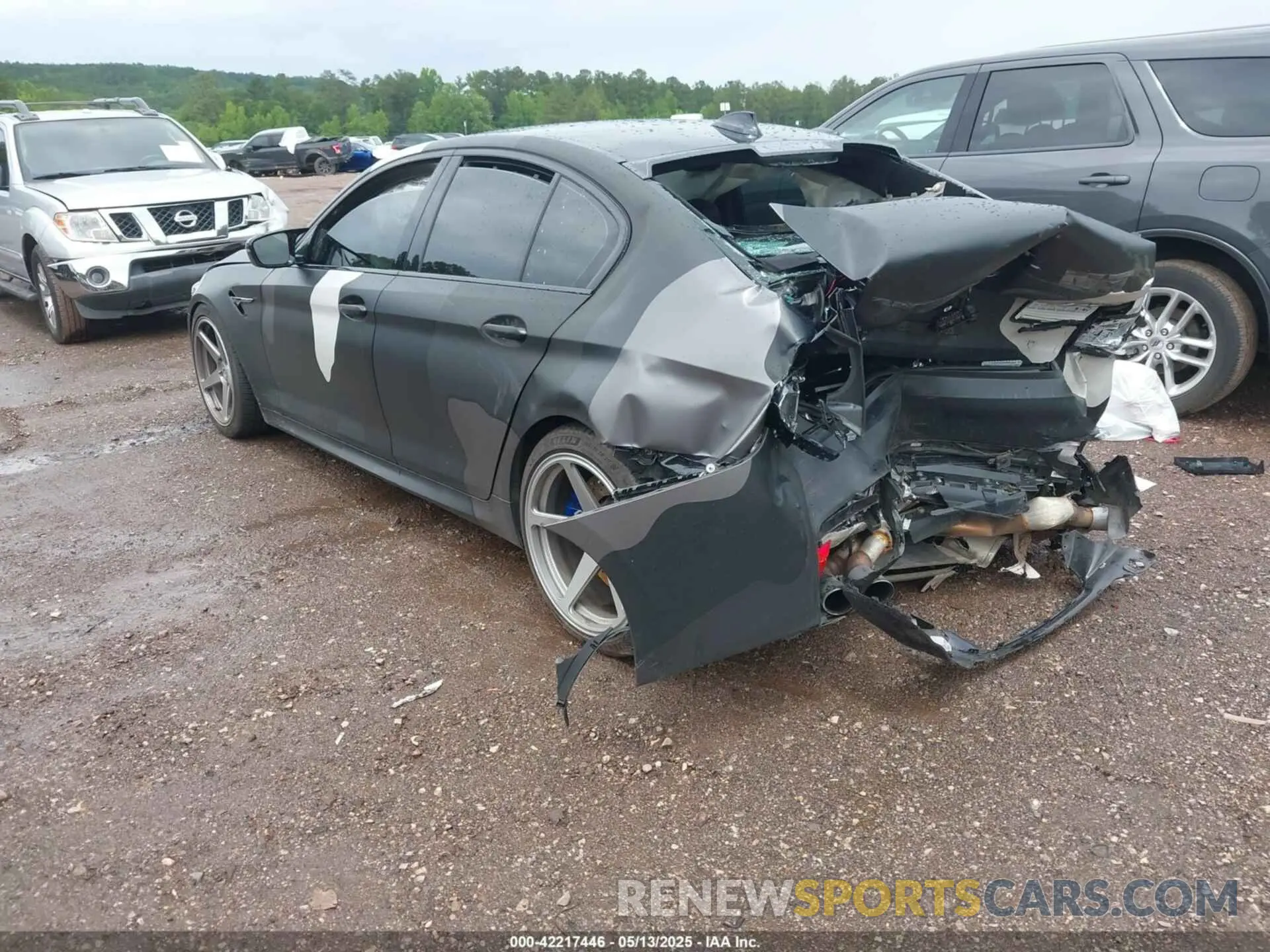 3 Photograph of a damaged car WBS83CH07PCM91524 BMW M5 2023