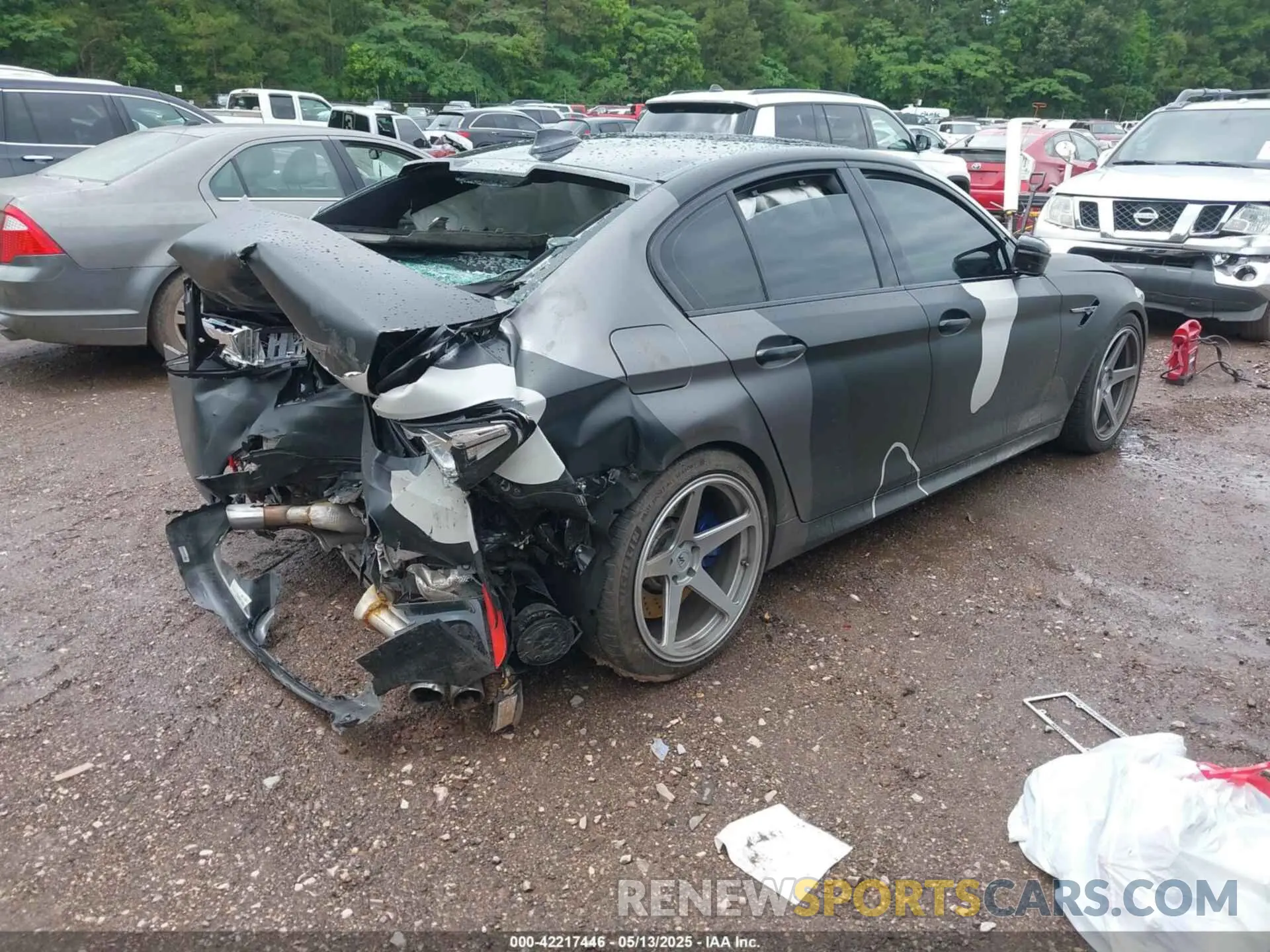 4 Photograph of a damaged car WBS83CH07PCM91524 BMW M5 2023