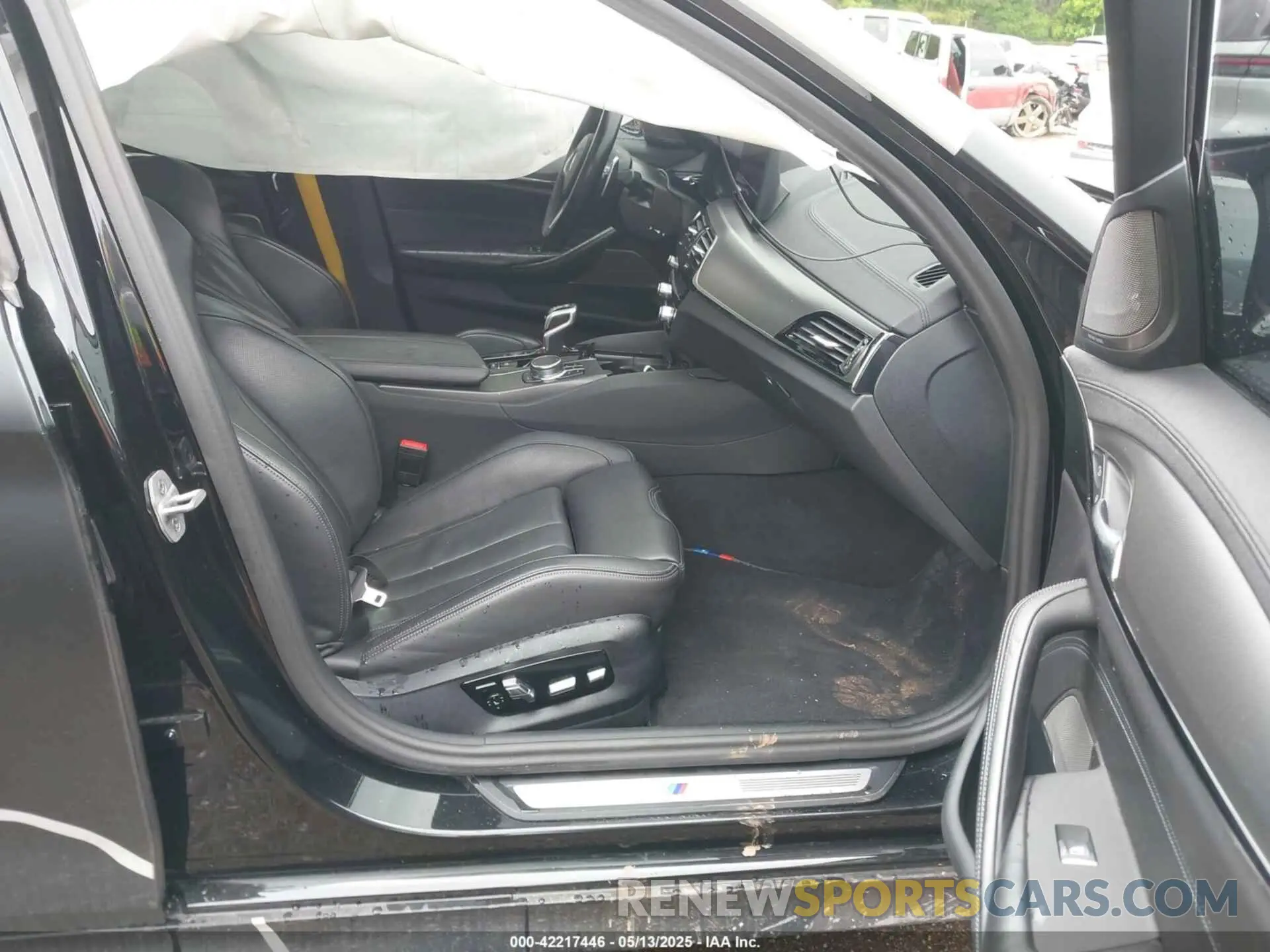 5 Photograph of a damaged car WBS83CH07PCM91524 BMW M5 2023