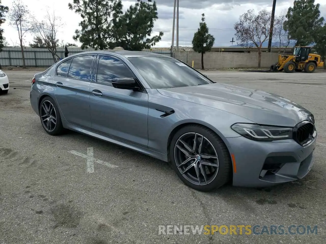 4 Photograph of a damaged car WBS83CH0XPCL73032 BMW M5 2023