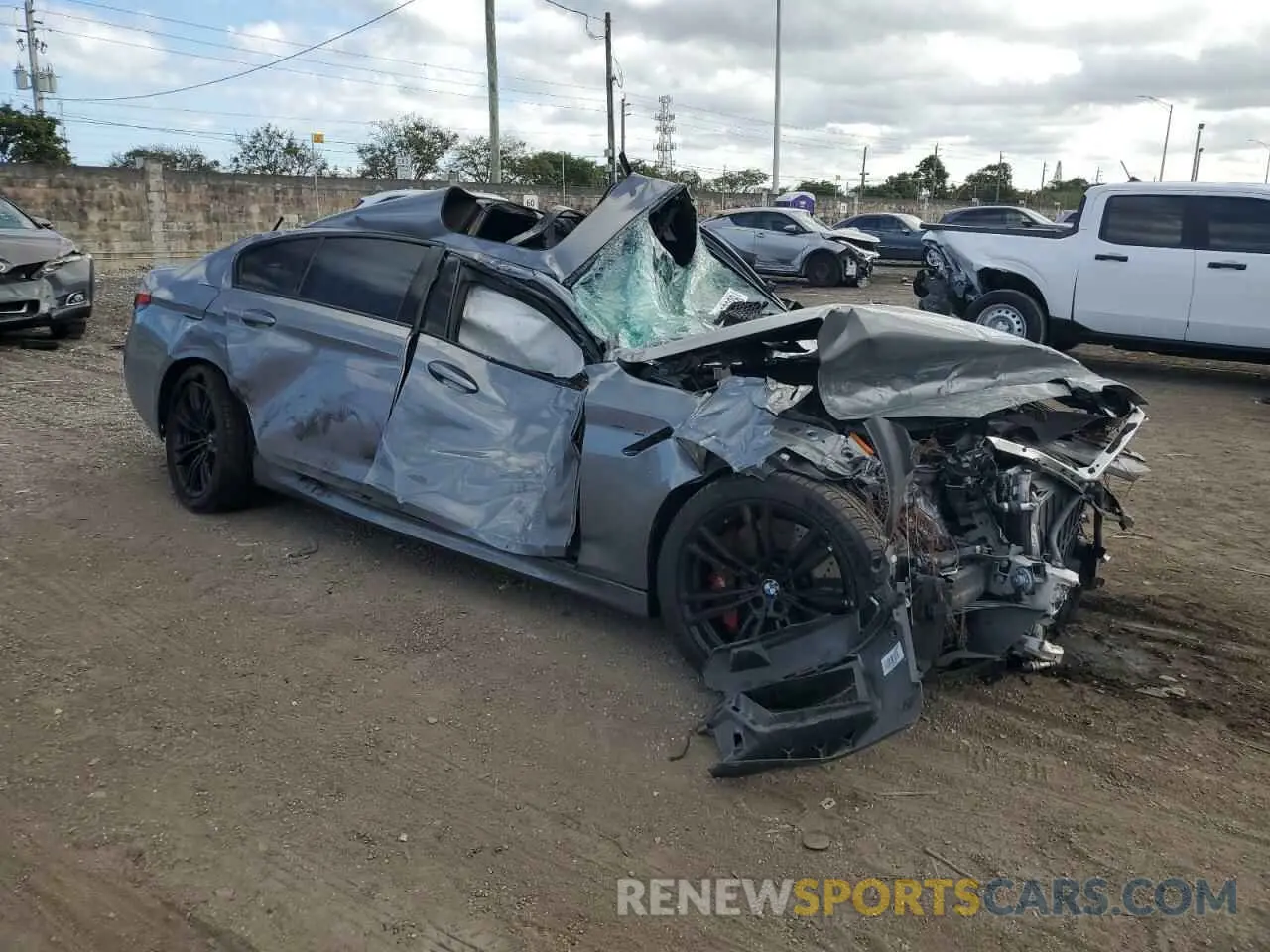 4 Photograph of a damaged car WBS83CH0XPCN88751 BMW M5 2023
