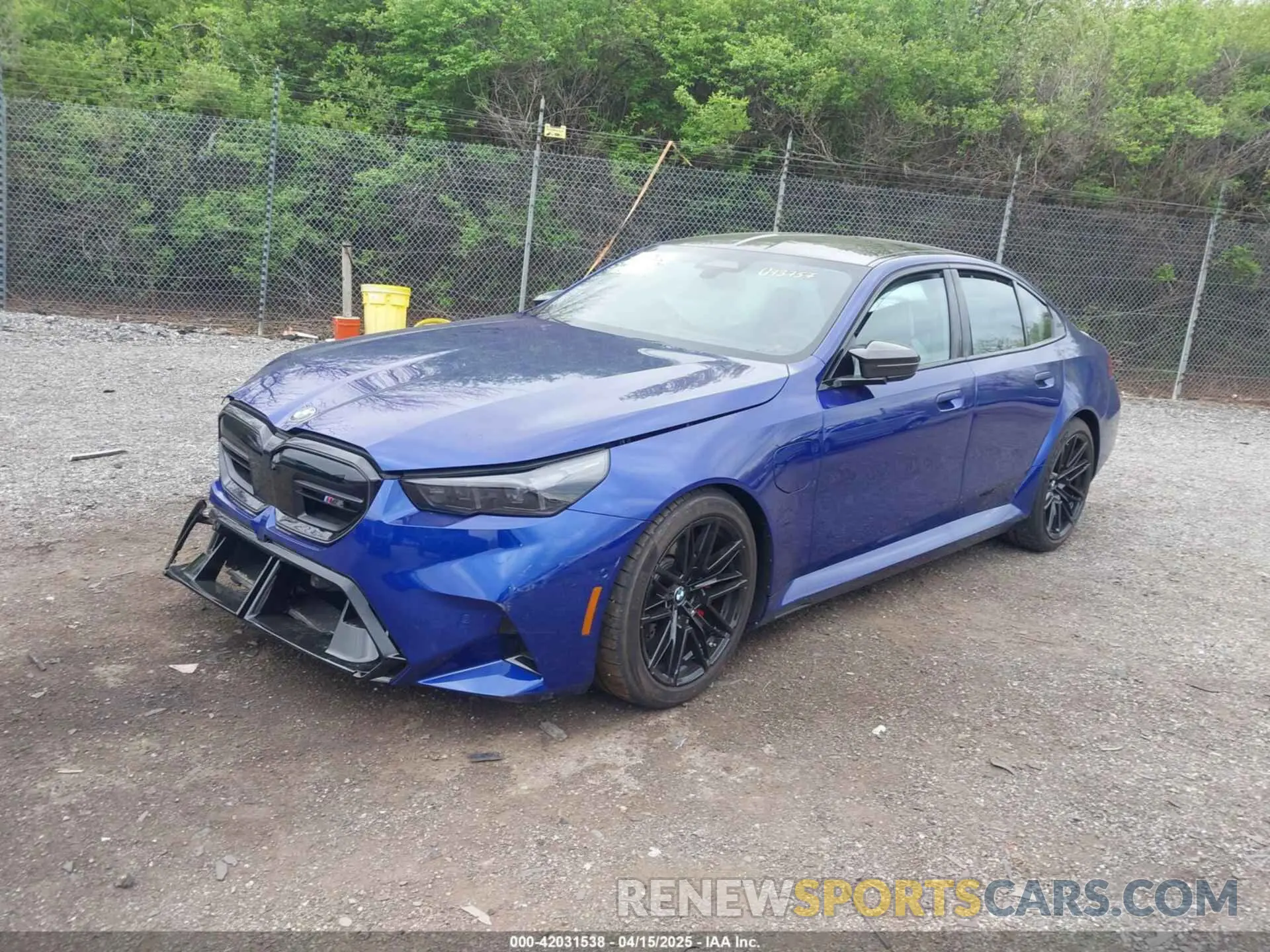 2 Photograph of a damaged car WBS83FK06SCU43757 BMW M5 2025