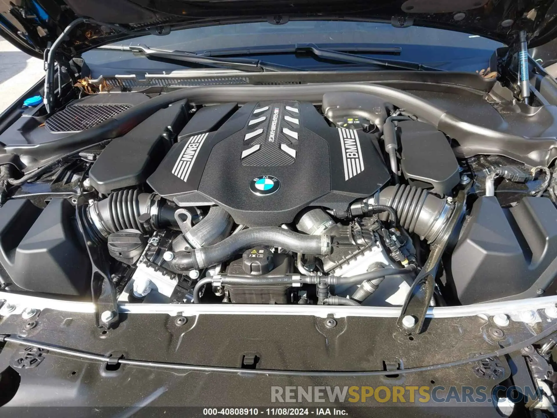10 Photograph of a damaged car WBA13BK01PCN38314 BMW M550 2023