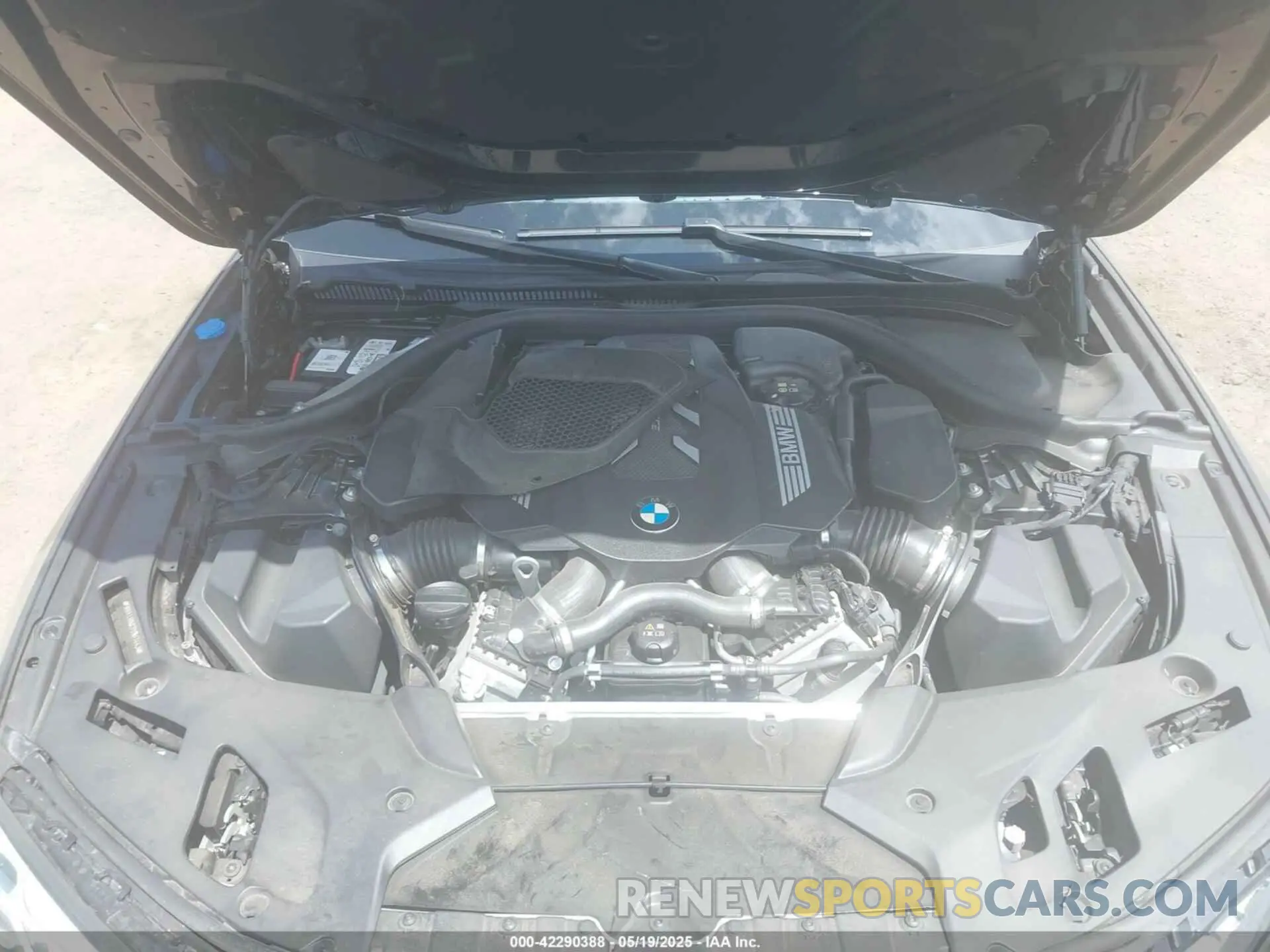 10 Photograph of a damaged car WBA13BK02PCN47443 BMW M550 2023
