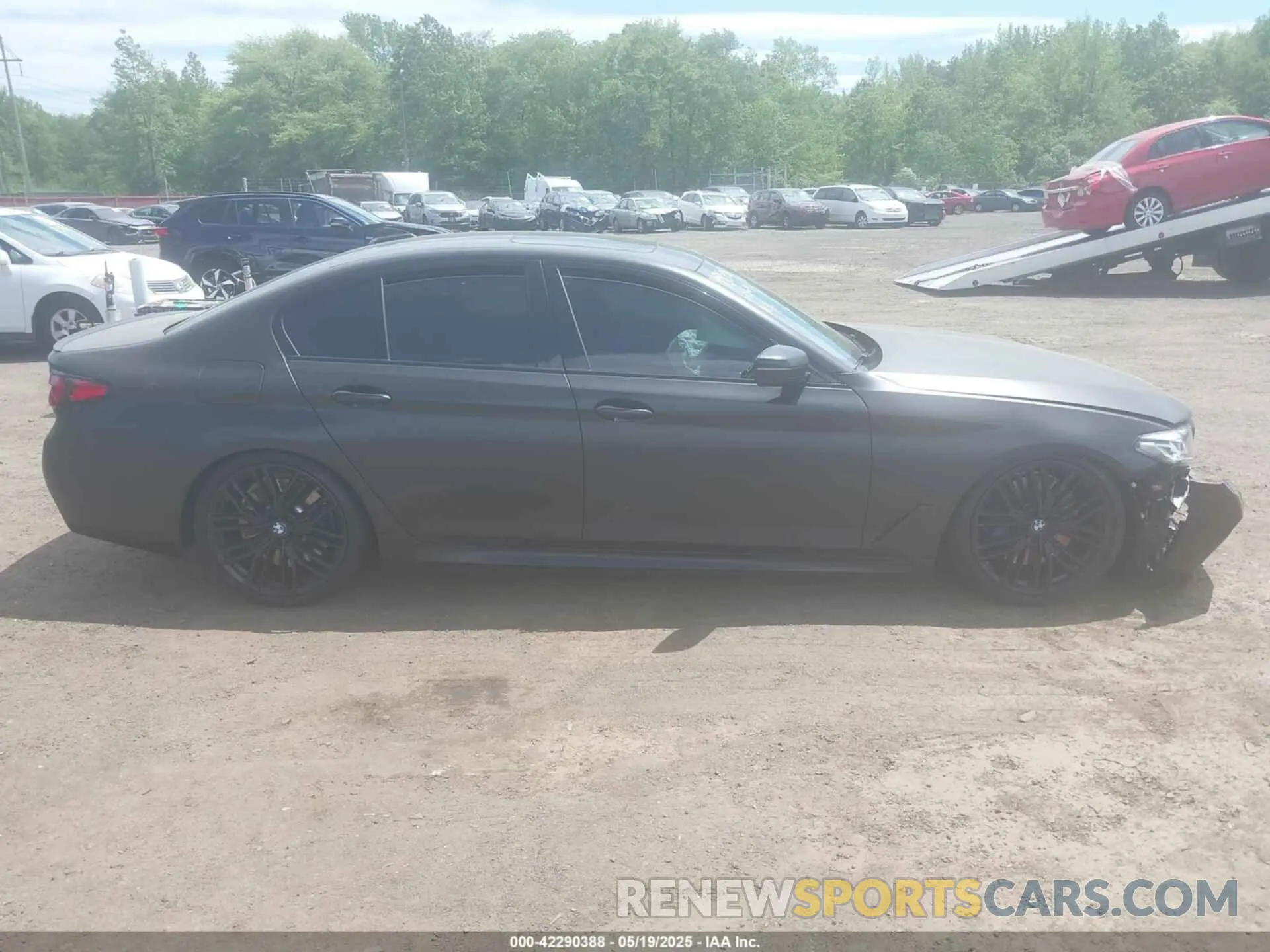 13 Photograph of a damaged car WBA13BK02PCN47443 BMW M550 2023