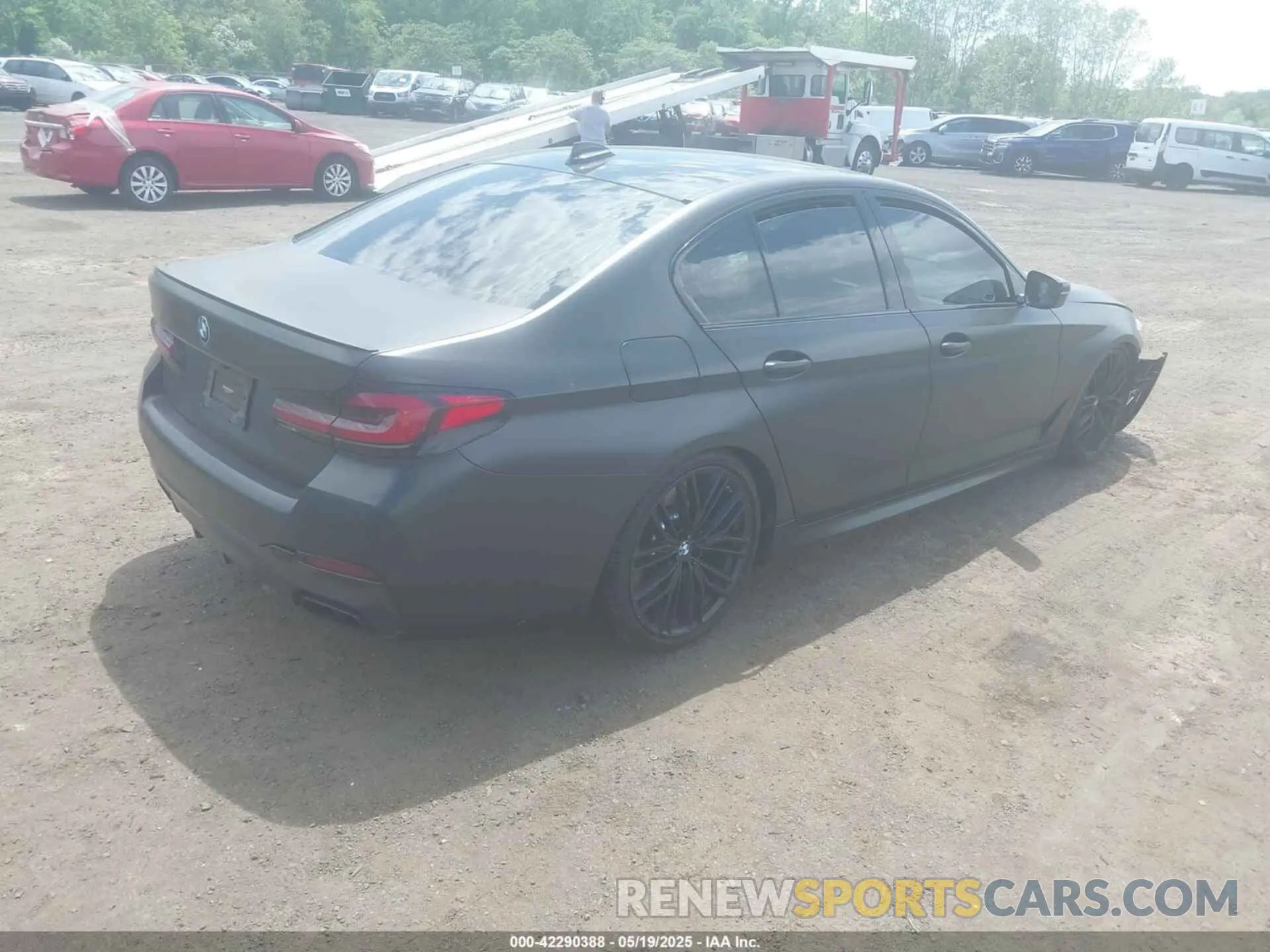 4 Photograph of a damaged car WBA13BK02PCN47443 BMW M550 2023